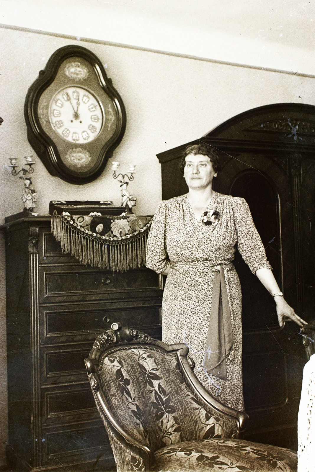 1932, Haui Balázs, portrait, wall clock, furniture, interior, lady, candlestick, cupboard, Fortepan #92908