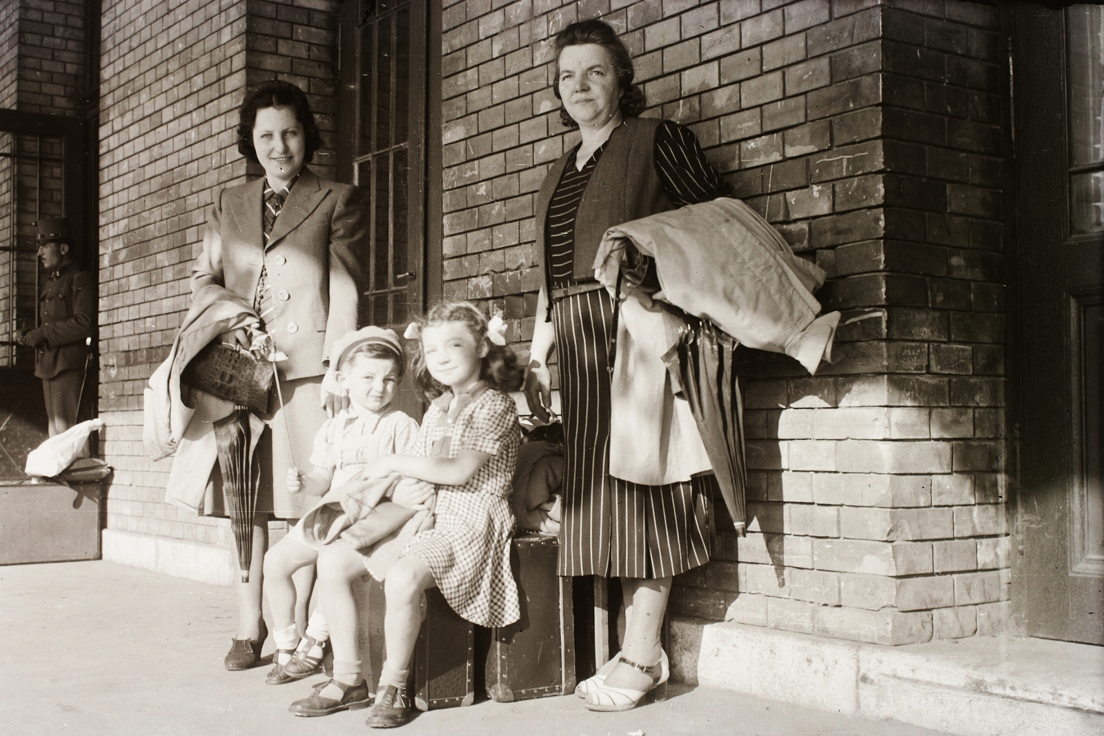 1938, Holenár Csaba és Edina, travelling, Fortepan #93118