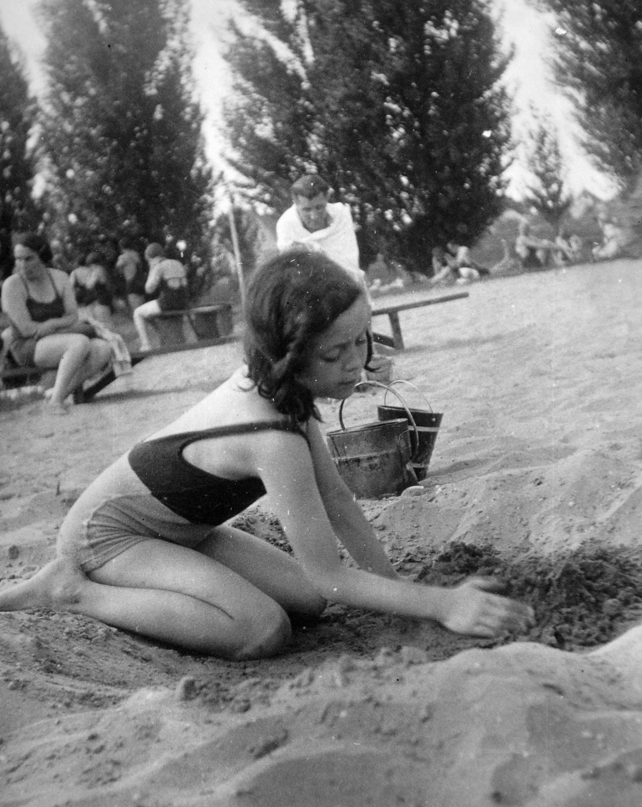 1926, Fortepan, beach, free time, girl, summer, toy, man, woman, sand, Fortepan #9325