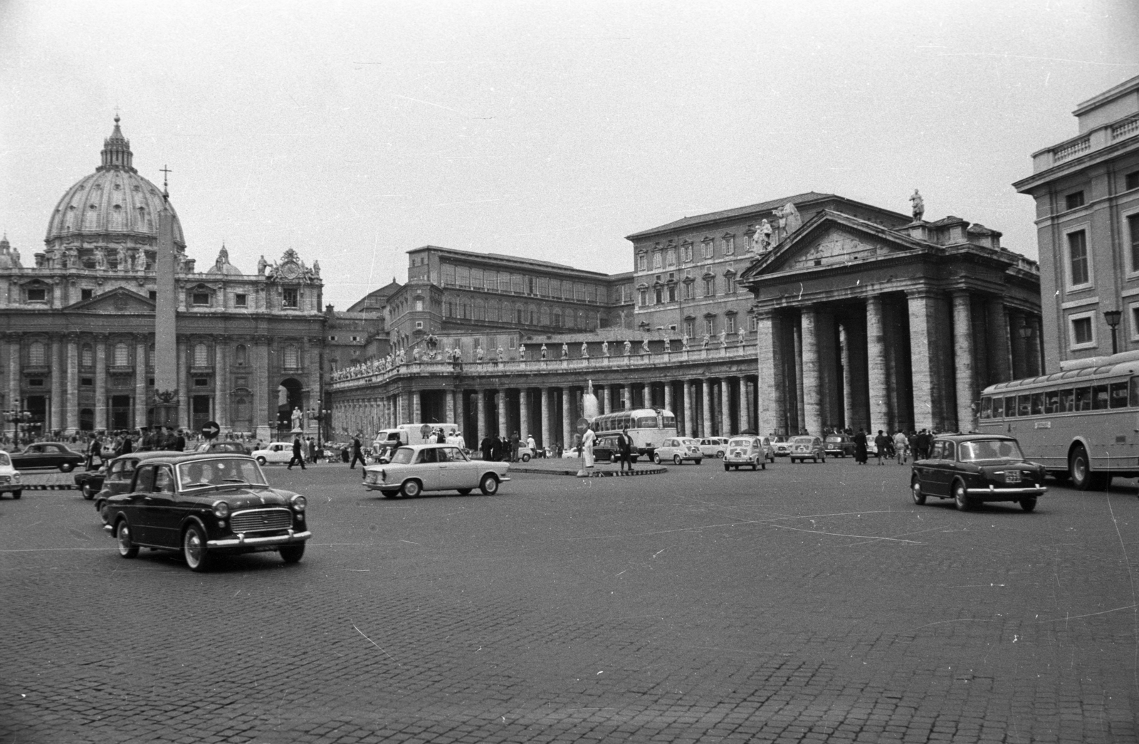 Szent Péter tér, Szent Péter-bazilika., 1962, Inkey Tibor, basilica, Obelisk, Fortepan #93284
