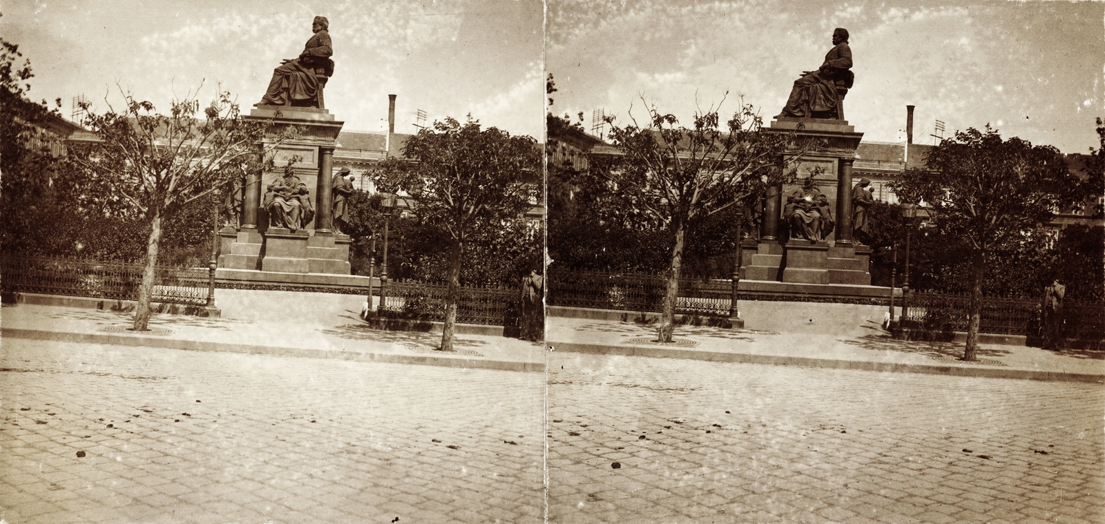 Hungary, Budapest V., Széchenyi István (Ferenc József) tér, Deák Ferenc szobra (Huszár Adolf, 1887.). A felvétel 1895-ben készült., 1900, Kiss László, Dabasy Fromm Géza, sculpture, monument, stereophoto, Adolf Huszár design, Budapest, Ferenc Deák-portrayal, Fortepan #93365