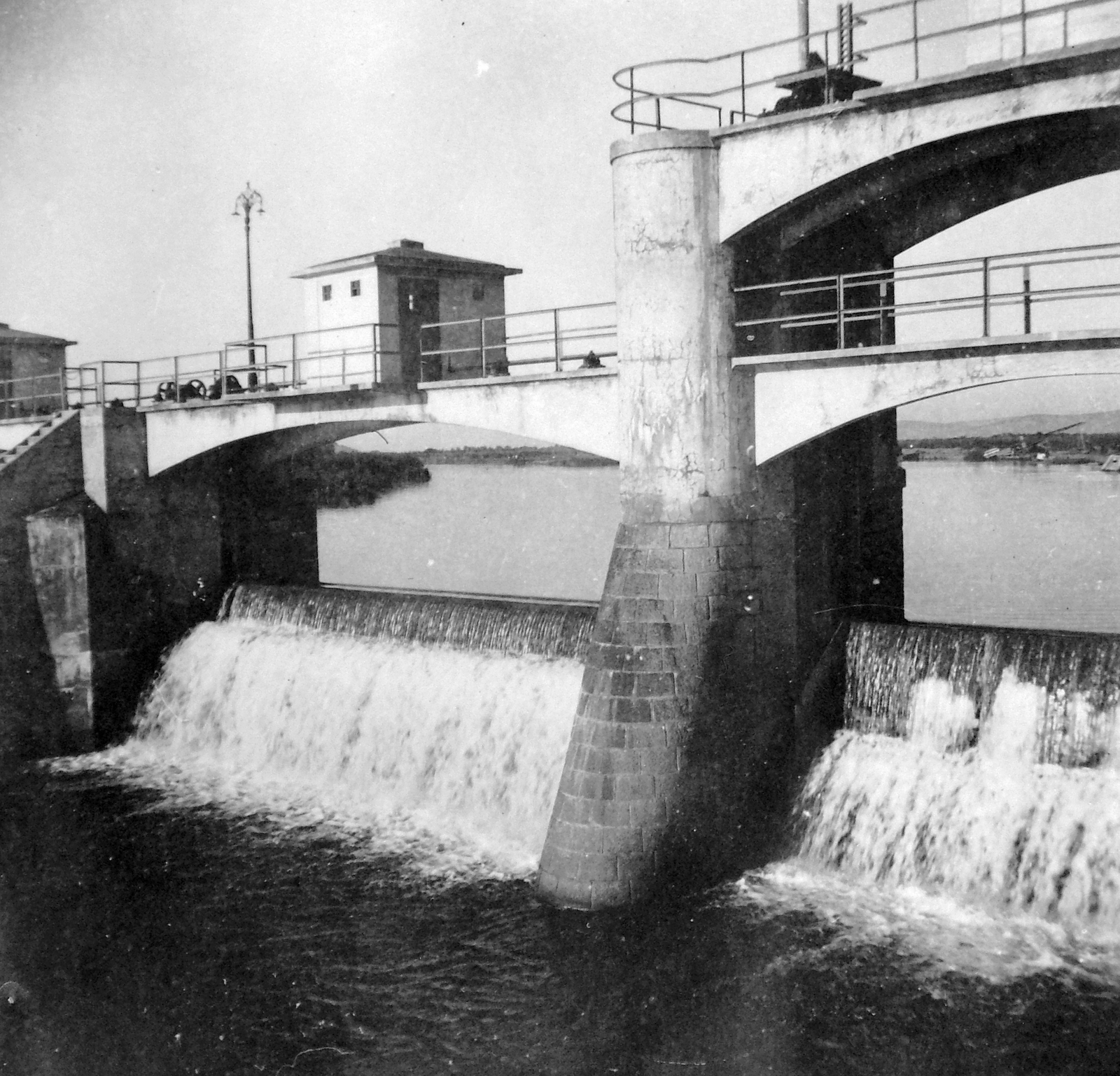 Romania,Transylvania, Târgu Mureș, Maros folyó, duzzasztógát., 1942, Fortepan, dam, Fortepan #9348