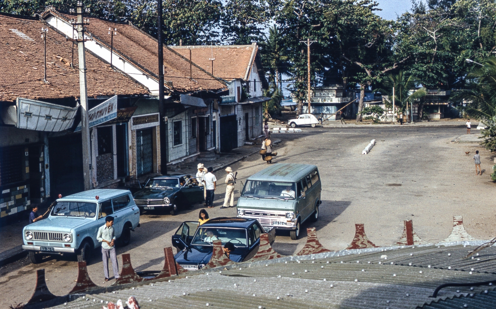 Vietnam, 1980, LHM, colorful, Jeep, minivan, Fortepan #93551