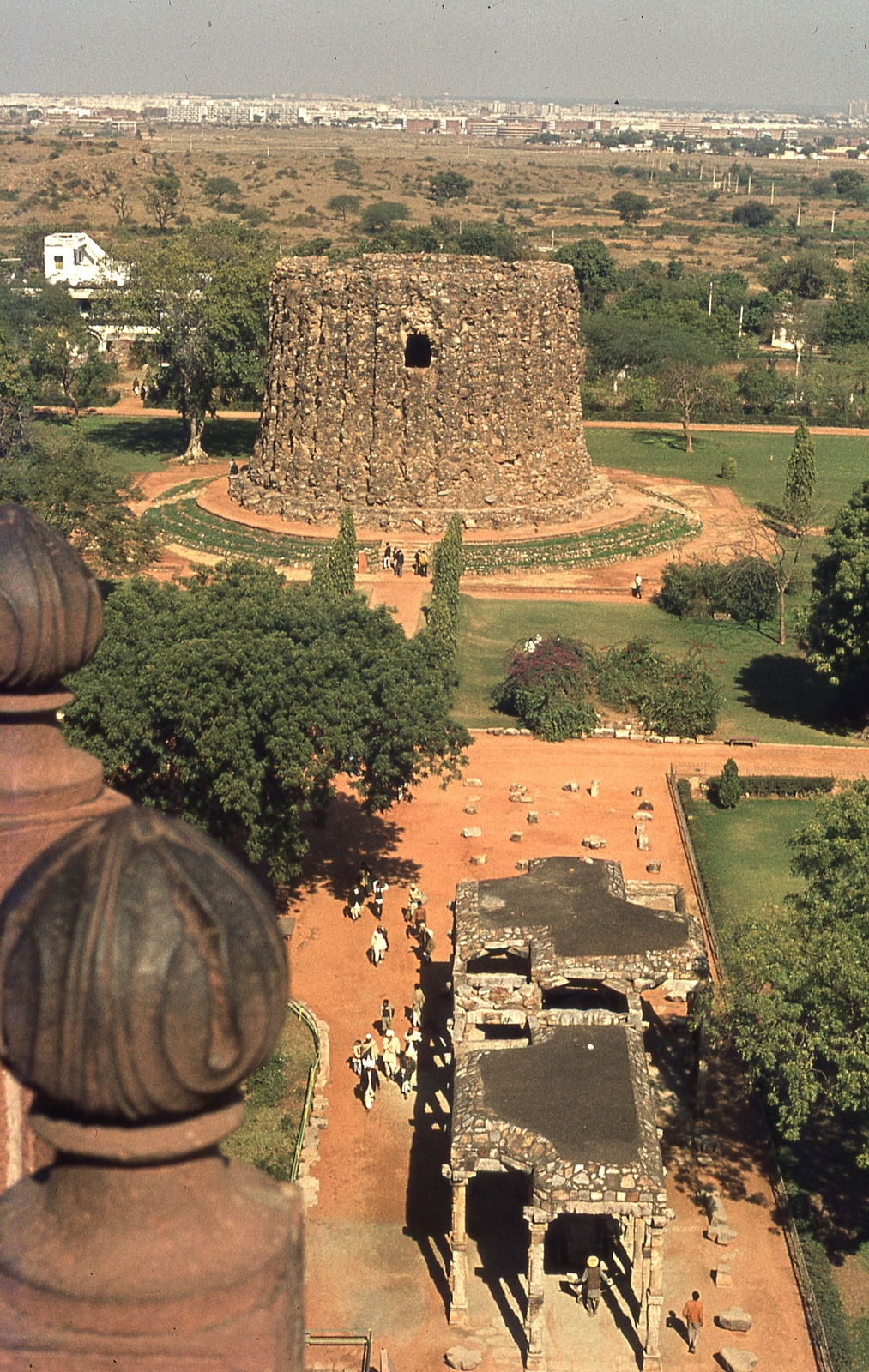 India, Delhi, Mehrauli, Qutub épületegyüttes, Alai Minar., 1972, Lőw Miklós, Fortepan #93631