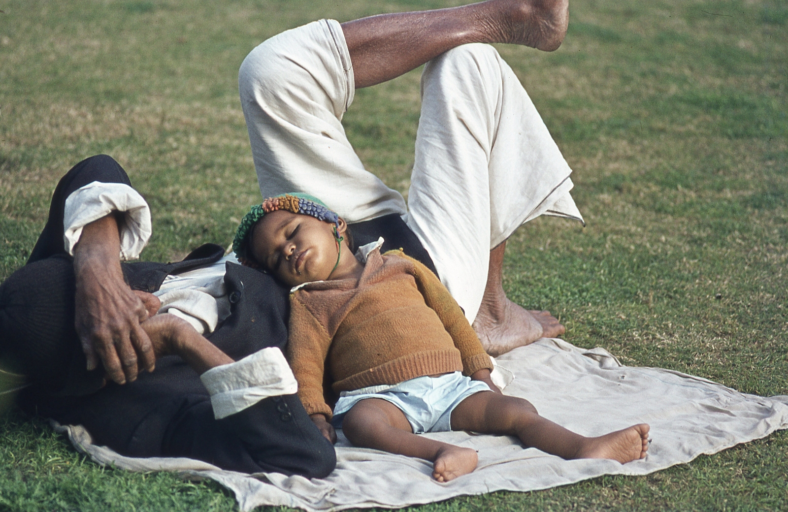 India, 1972, Lőw Miklós, colorful, sleeping, Fortepan #93641