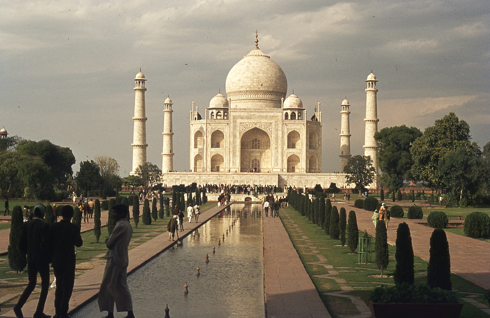 India, Agra, Taj Mahal., 1972, Lőw Miklós, színes, mauzóleum, Mogul építészet, Ustad Ahmad Lahauri-terv, Fortepan #93695