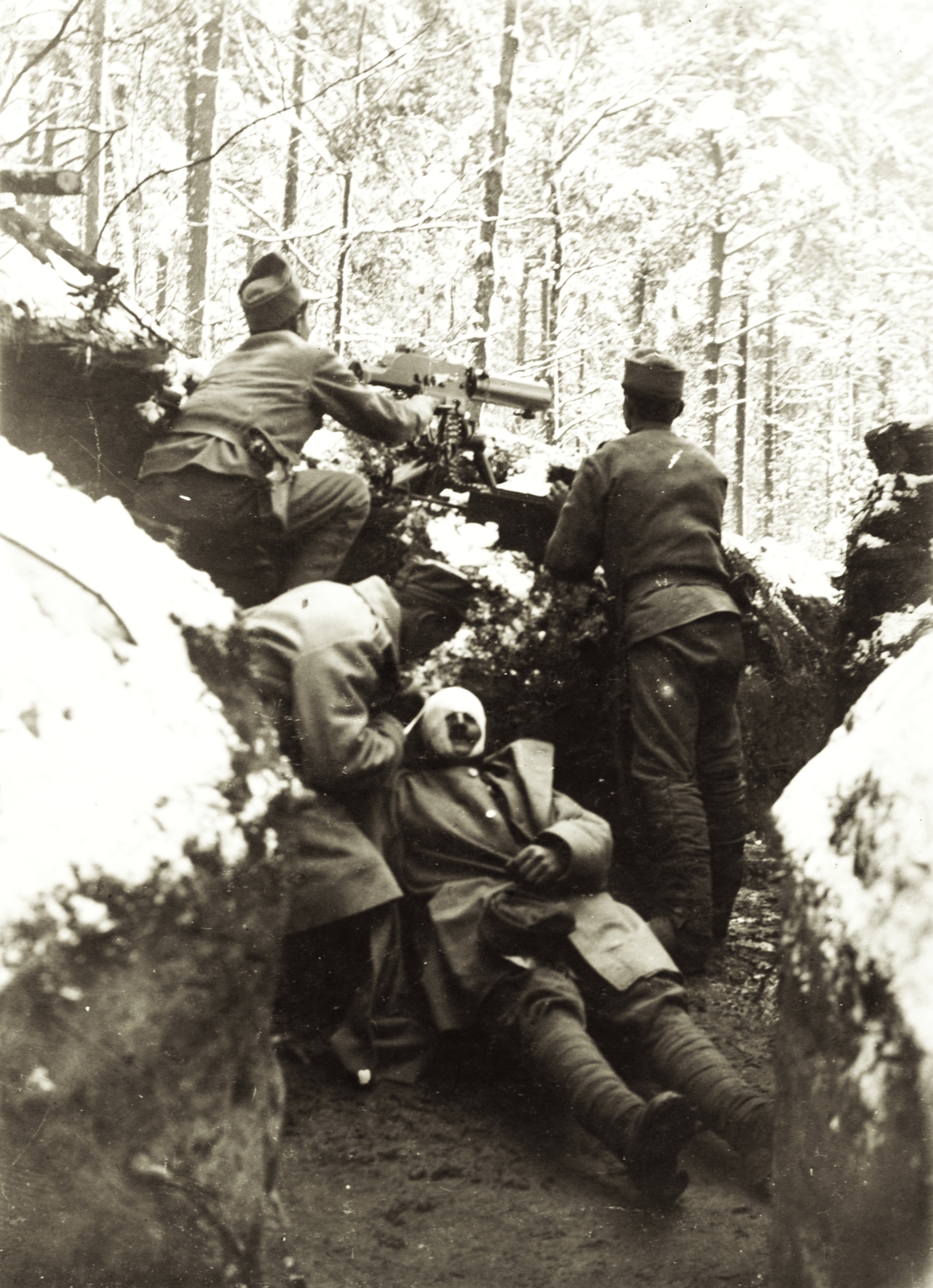 1915, Madaras Jenő, First World War, trench, wounded, soldier, machine gun, Schwarzlose-brand, Fortepan #93729