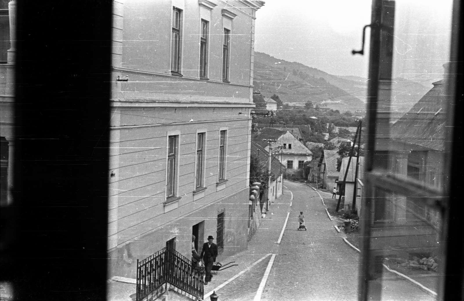 Slovakia, Gelnica, Zámková ulica., 1967, Fortepan/Album004, Czechoslovakia, street view, window, view, Fortepan #93810