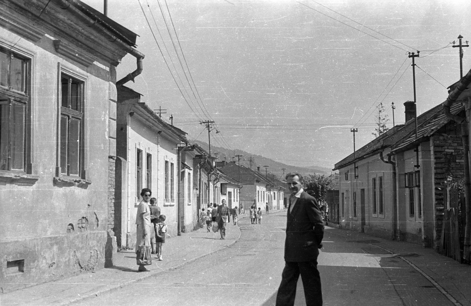 Slovakia, Gelnica, Fő utca., 1964, Fortepan/Album004, Czechoslovakia, pedestrian, street view, Fortepan #93821