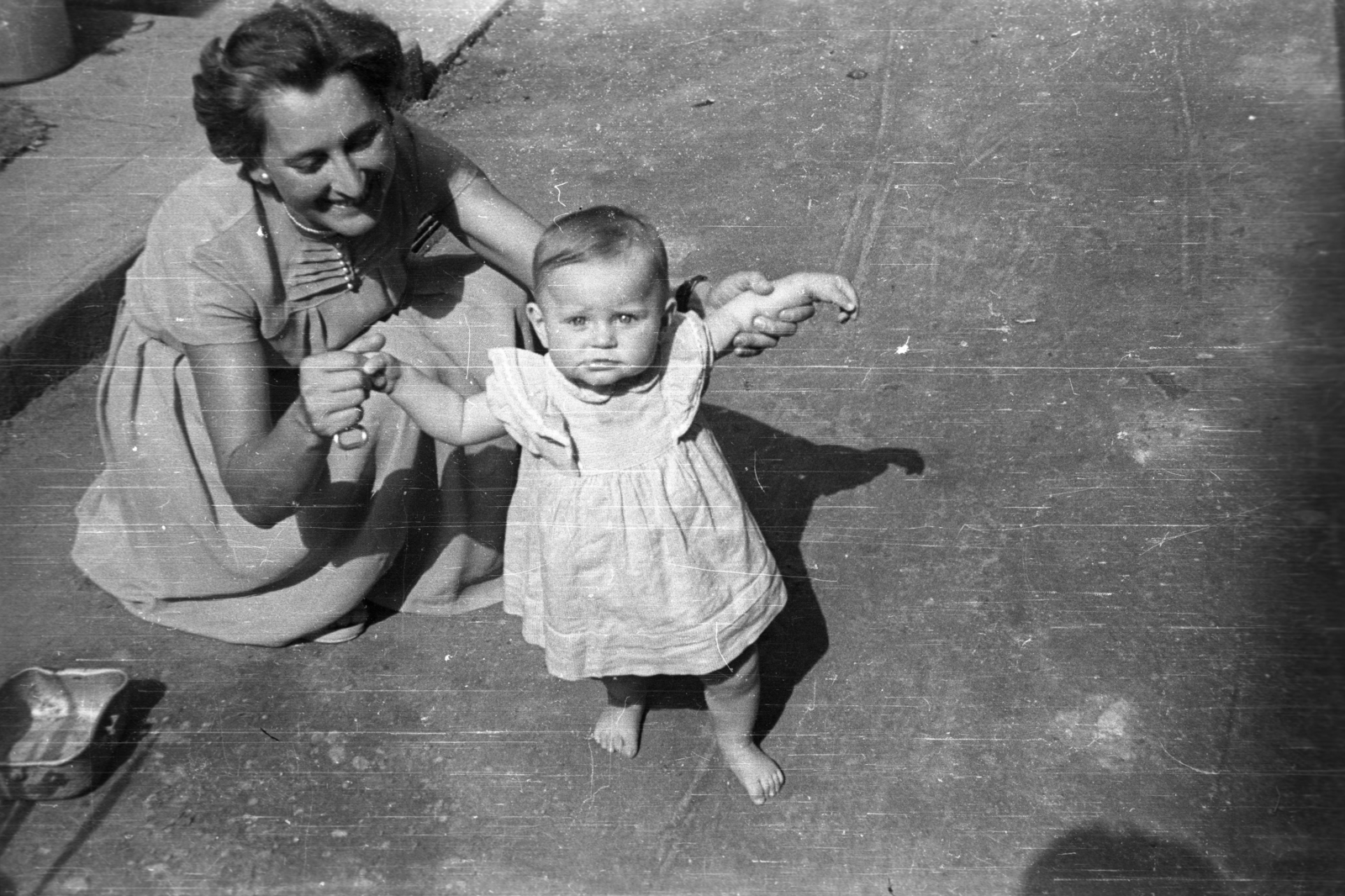 1952, Fortepan/Album004, dixie, girl, mother, barefoot, Fortepan #93826