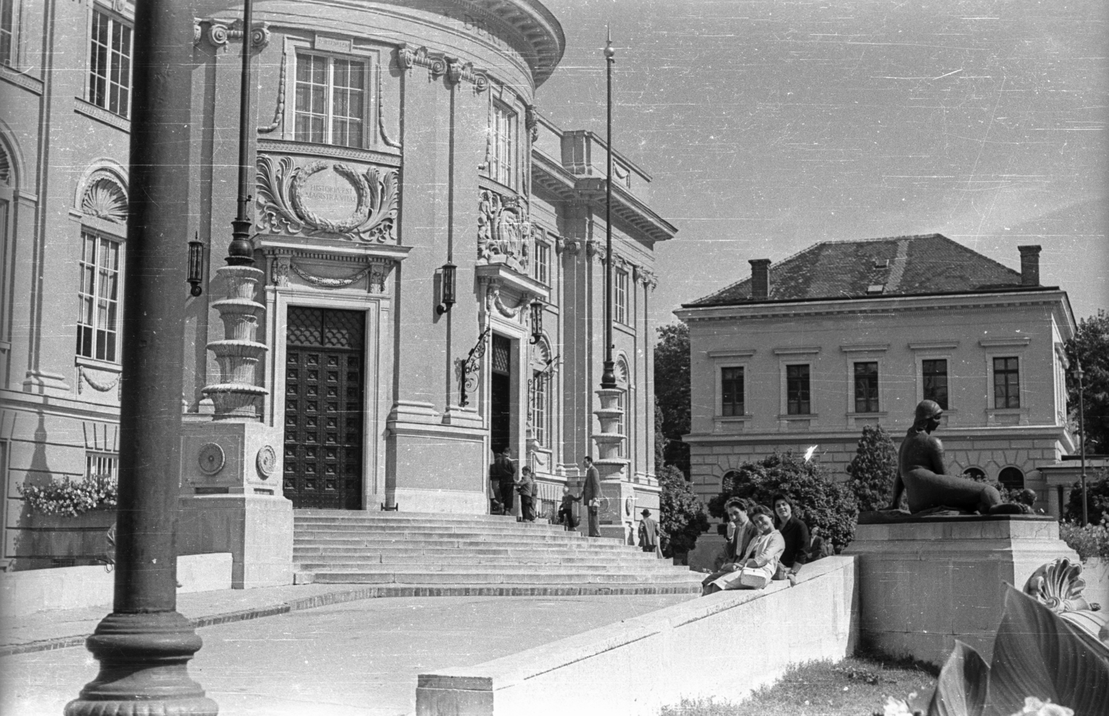 Hungary, Debrecen, Déri Múzeum., 1963, Fortepan/Album004, sculpture, stairs, museum, Neo-Baroque-style, Dénes Györgyi-design, Aladár Münnich-design, Fortepan #93863