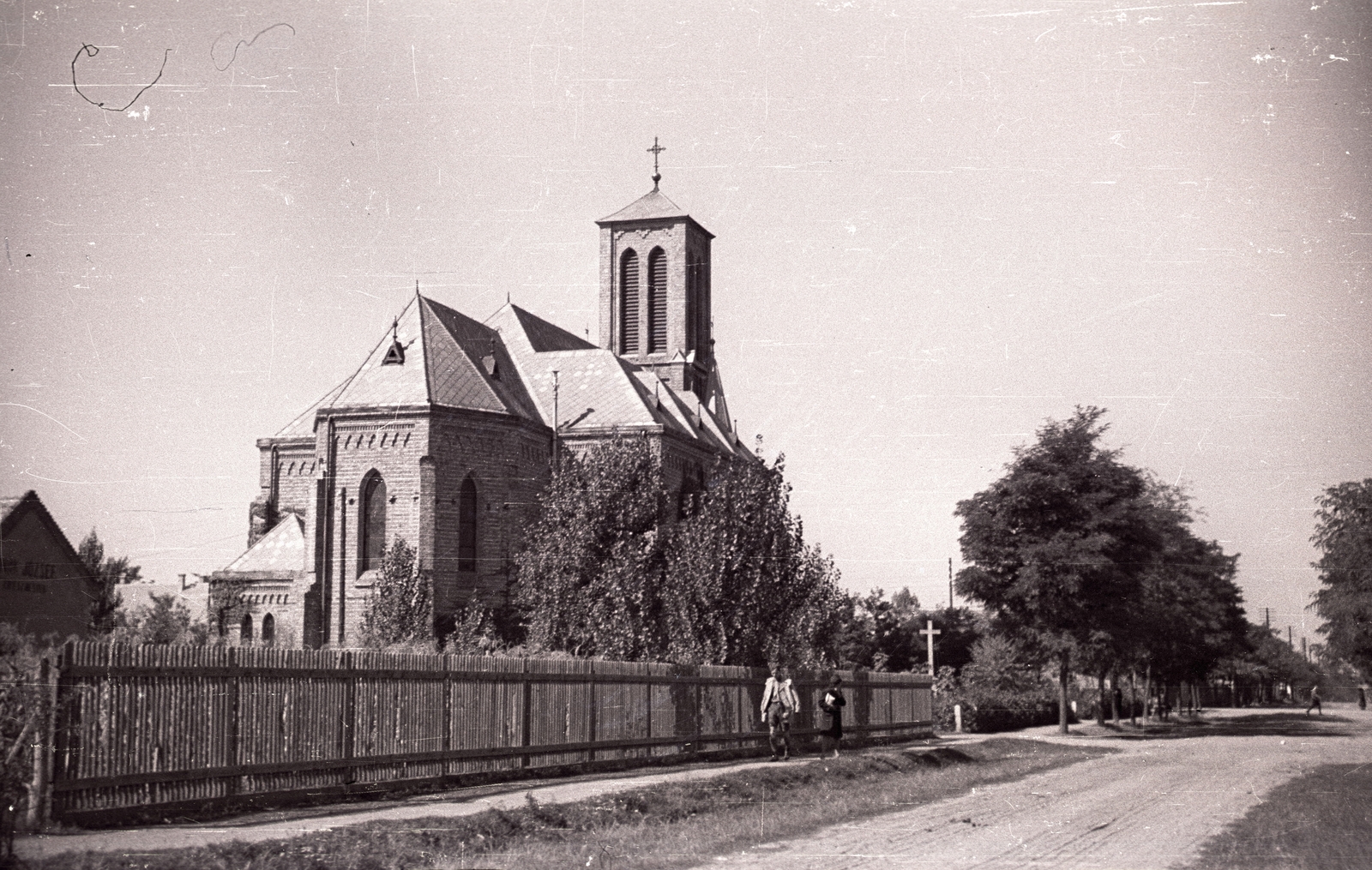 Hungary, Budapest XVIII., Ady Endre (Jenő) utca a Nemes utca felé nézve, szemben a Szent Imre-templom., 1941, Pálfi András, church, Budapest, parish, Fortepan #93952