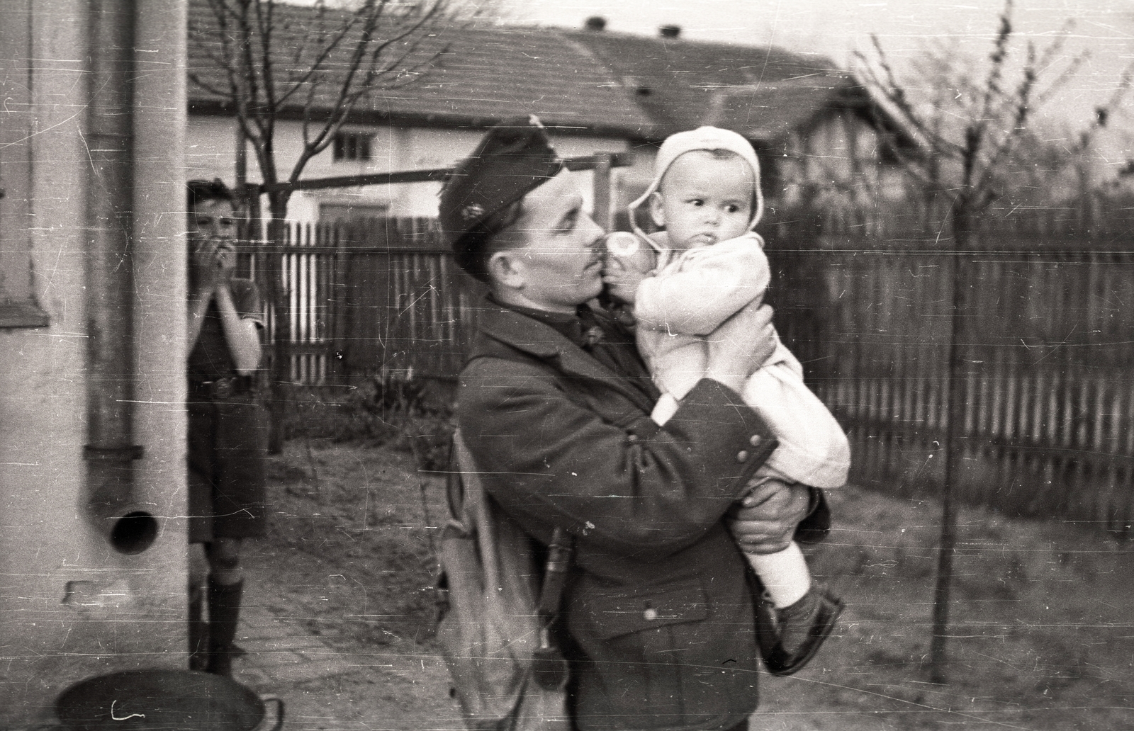 1942, Pálfi András, soldier, kid, village fair, "Bocskai" side cap, Fortepan #94005