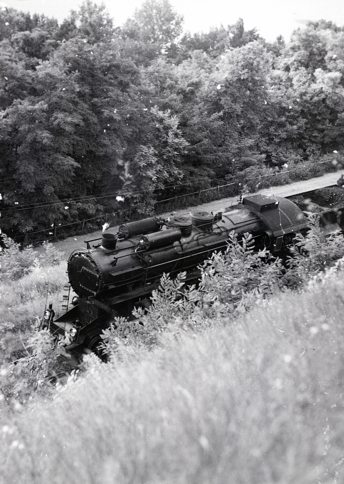 Hungary, Balatonvilágos, 1939, Vaskapu utca, steam locomotive, railway, MÁV Class 424, Fortepan #94286
