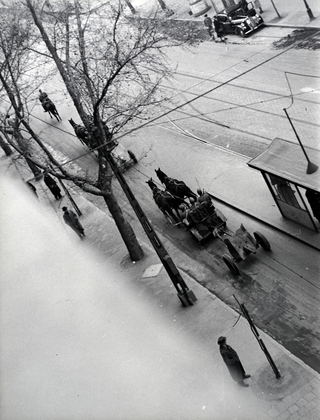 Hungary, Budapest IX., Mester utca a Ferenc körút és az Angyal utca között., 1941, Vaskapu utca, artillery, Budapest, bird's eye view, Fortepan #94397