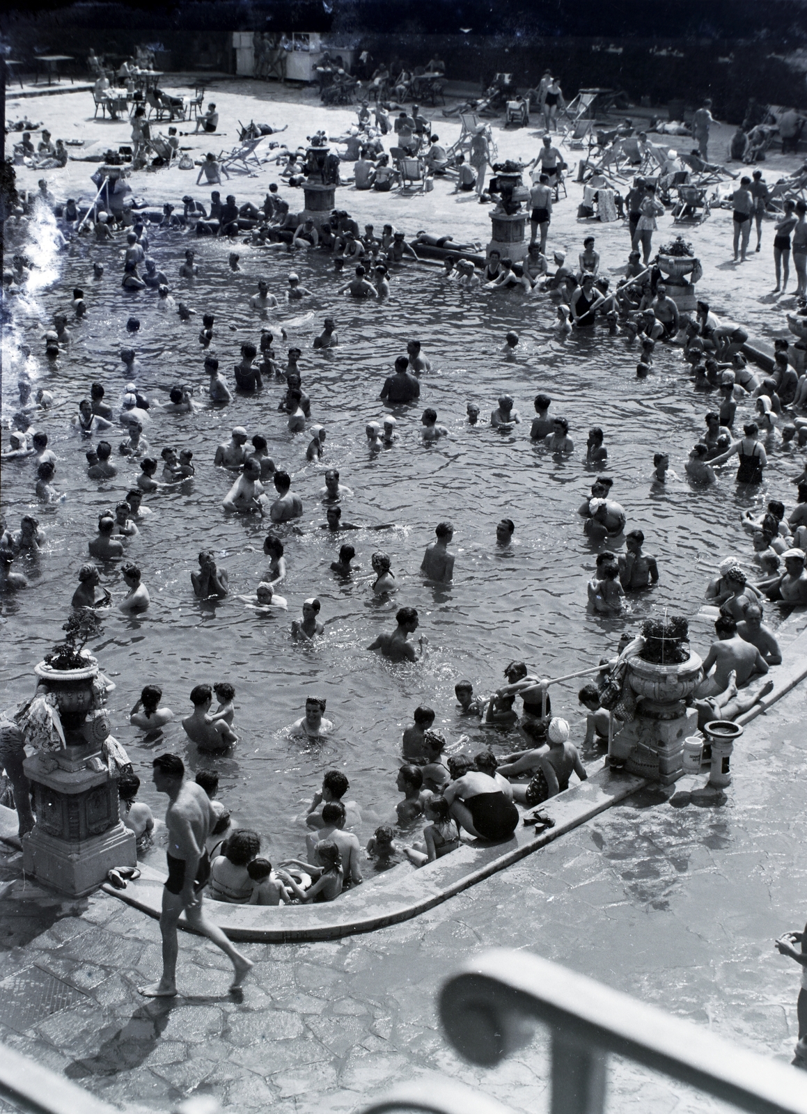 Hungary, Budapest XIV., Széchenyi fürdő., 1940, Vaskapu utca, beach, Budapest, Fortepan #94419