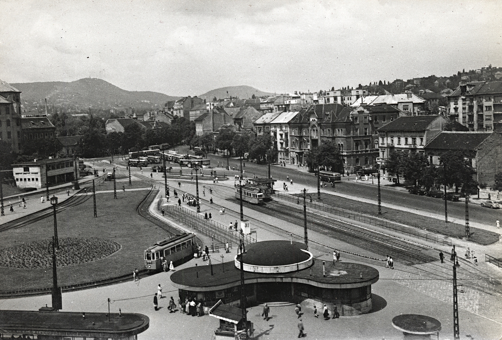 Magyarország, Budapest II., Széll Kálmán (Moszkva) tér., 1958, Erky-Nagy Tibor, villamos, Ganz TM, Budapest, Ganz V, Fortepan #94611