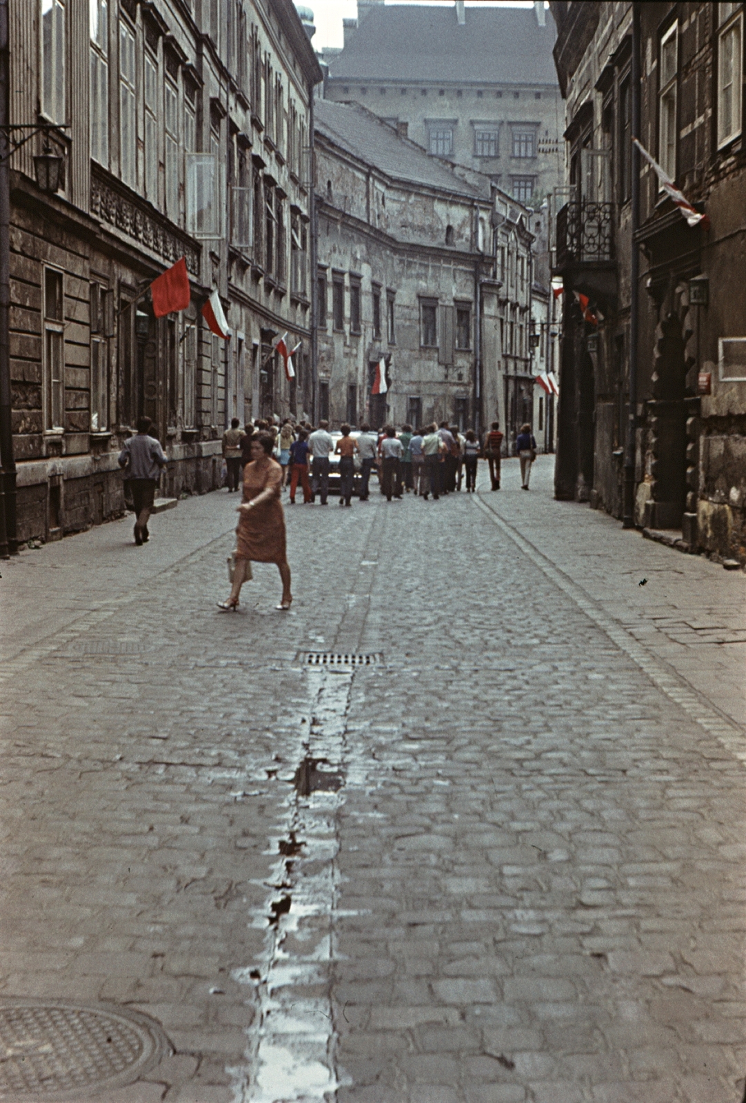 Lengyelország, Krakkó, Ulica Kanonicza a Királyi Palota (Wawel) felé nézve., 1977, Erky-Nagy Tibor, színes, Fortepan #94616