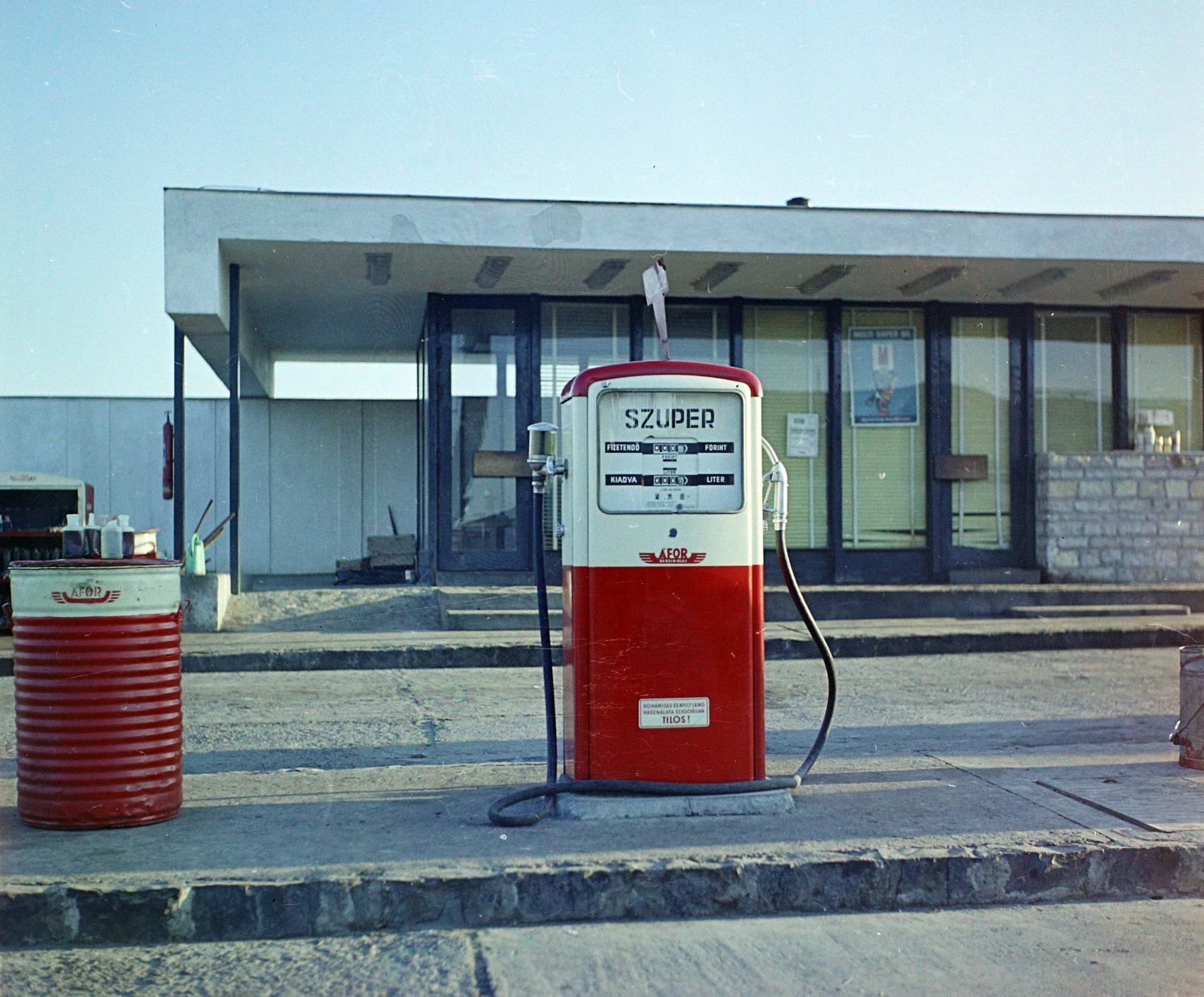 Hungary, 1968, UVATERV, colorful, gas station, Fortepan #94718