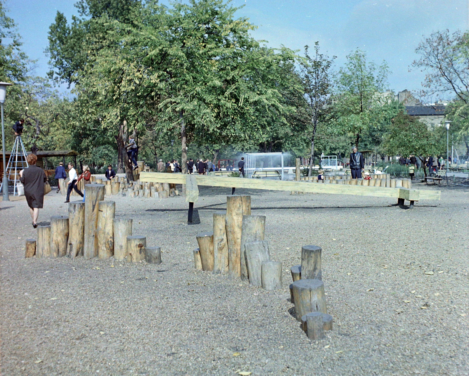 Hungary, Budapest VIII., II. János Pál pápa (Köztársaság) tér, játszótér., 1968, UVATERV, playground, colorful, Budapest, Fortepan #94797