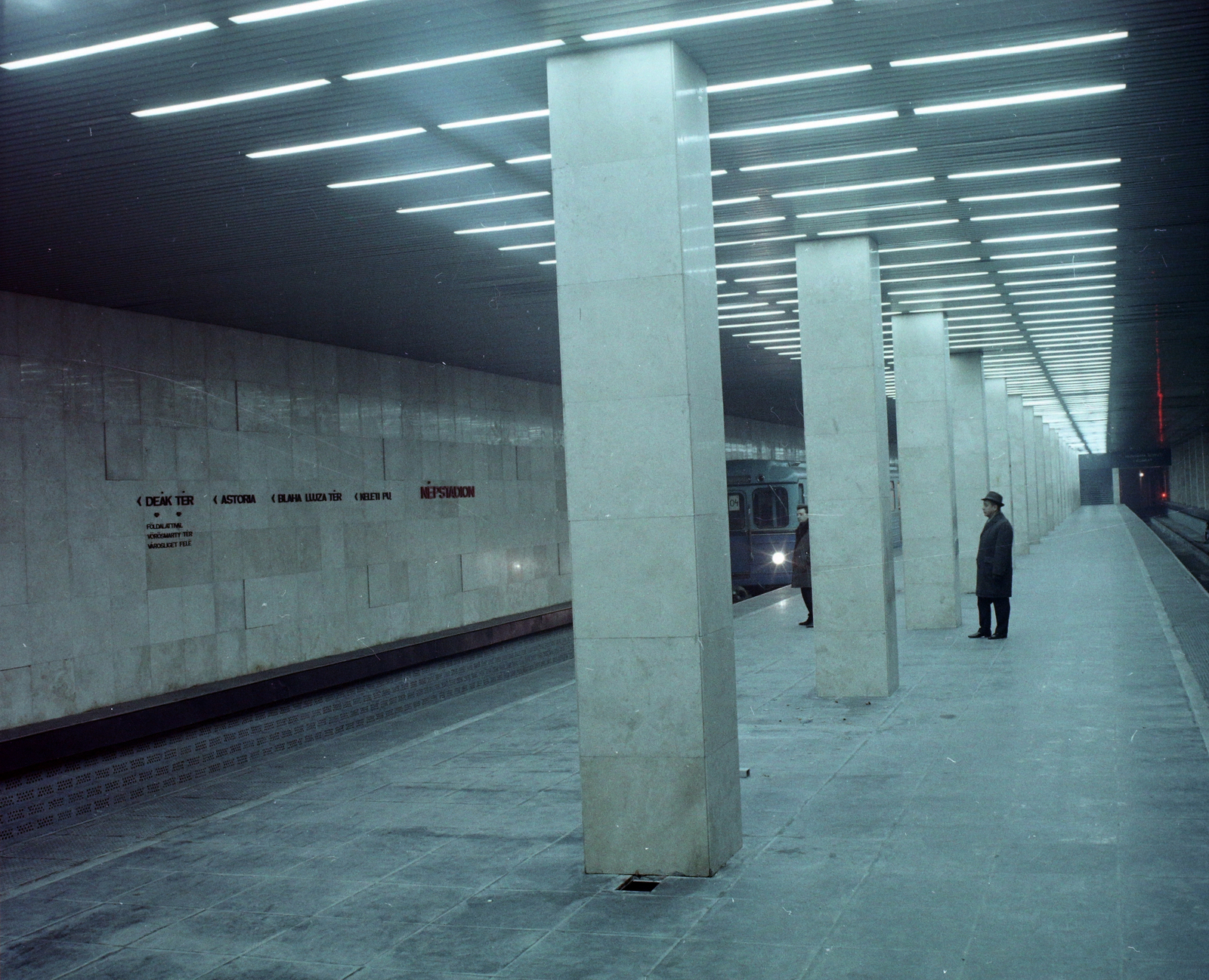 Magyarország, Budapest XIV., a metró Népstadion (később Puskás Ferenc Stadion) állomása., 1970, UVATERV, színes, metró, metróállomás, Budapest, Fortepan #94857