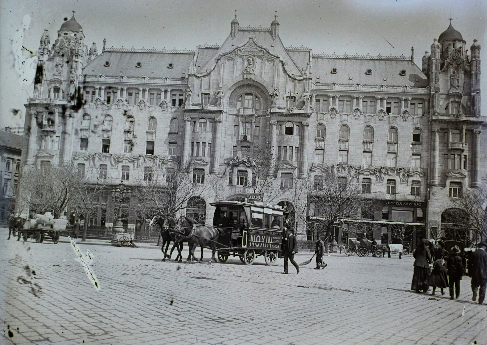 Magyarország, Budapest V., Széchenyi István (Ferenc József) tér, Gresham-palota., 1909, Magyar Földrajzi Múzeum / Kerekes J. Zoltán, szálloda, szecesszió, palota, Budapest, Quittner Zsigmond-terv, Vágó József-terv, Art Nouveau, Fortepan #95204