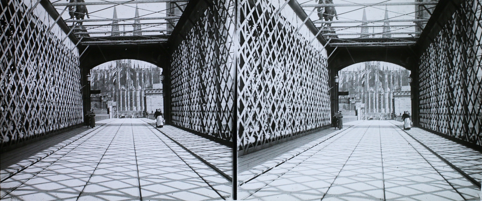Germany, Köln, a Dombrücke közúti hídja, szemben a Dóm. Később a Dombrücke fölé épült a Hohenzollernbrücke., 1904, Magyar Földrajzi Múzeum / Károssy Csaba, bridge, pedestrian, Catholic Church, gothic, stereophoto, horse sculpture, Cathedral, arch bridge, Franz Heinrich Schwechten-design, Fortepan #95289