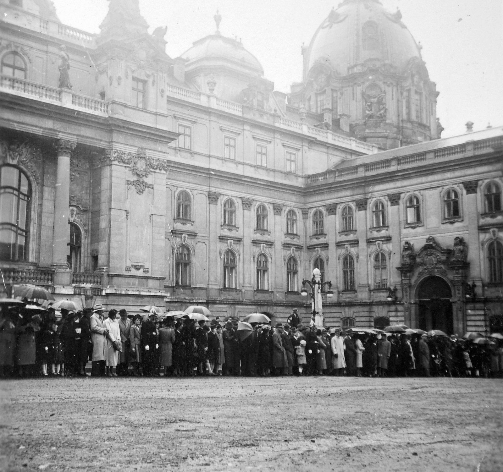 Hungary, Budapest I., Királyi Palota (később Budavári Palota), Hunyadi udvar., 1939, Fortepan, Budapest, Fortepan #9535