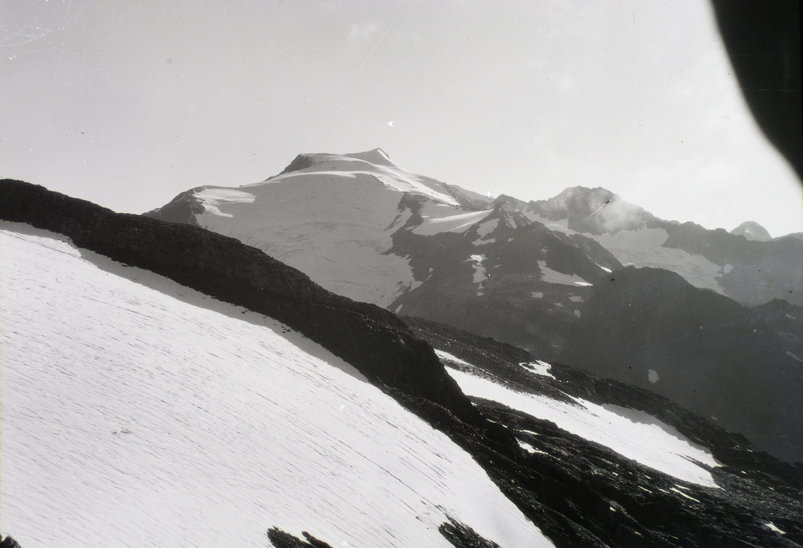 Austria,Italy, a Wilder Freiger (Cima Libera) hegycsúcs kelet felől nézve., 1929, Schermann Ákos, Schermann Szilárd, mountain top, Fortepan #95353