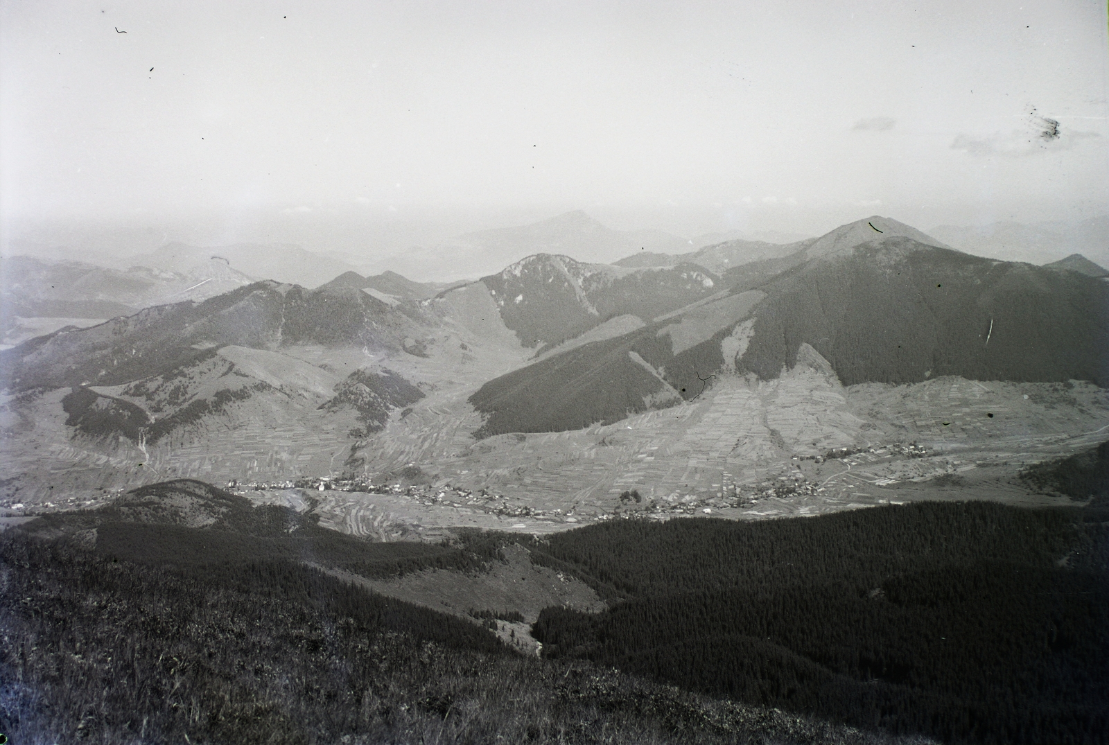 Slovakia,Nízke Tatry, Lúzsna község látképe a Prasiva hegyről., 1930, Schermann Ákos, Schermann Szilárd, Czechoslovakia, picture, Fortepan #95419