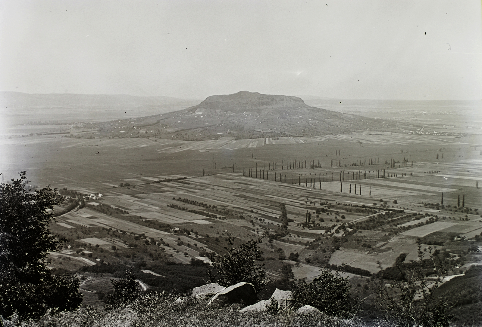 Hungary,Lake Balaton, Badacsonytomaj, kilátás a Badacsonyról a Szent György-hegy felé., 1934, Schermann Ákos, Schermann Szilárd, Fortepan #95522