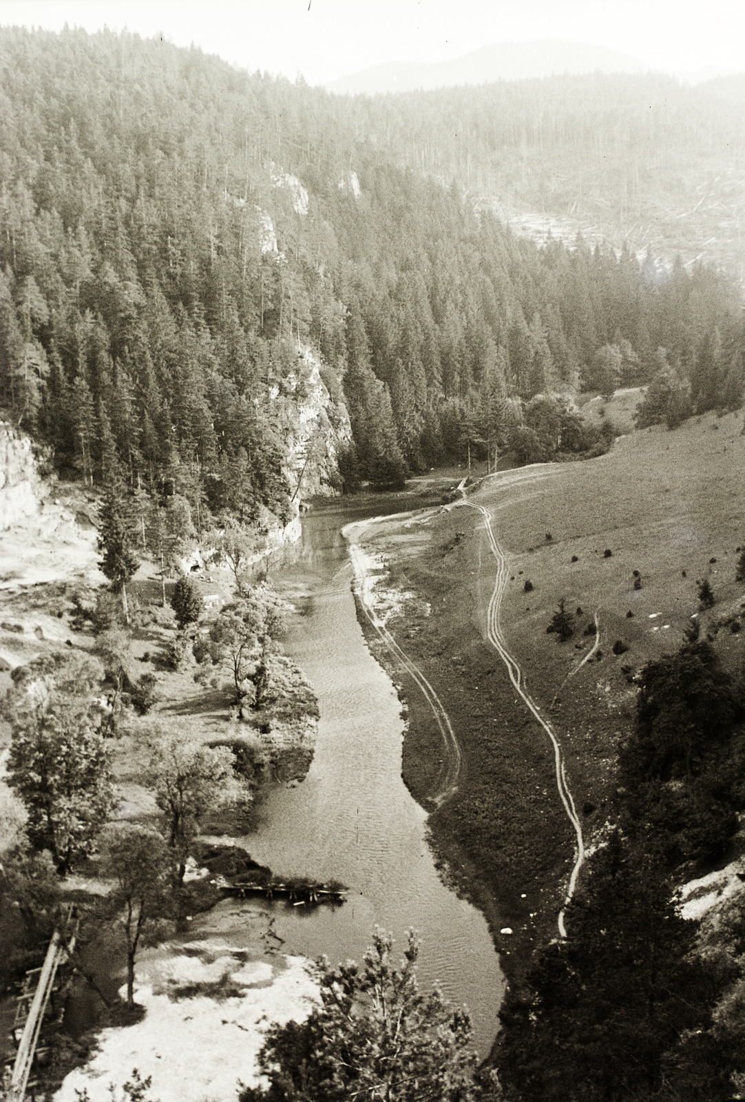 Slovakia, Slovak Paradise National Park, a Hernád-áttörés Káposztafalva és Szepessümeg között., 1934, Schermann Ákos, Schermann Szilárd, Czechoslovakia, Fortepan #95541