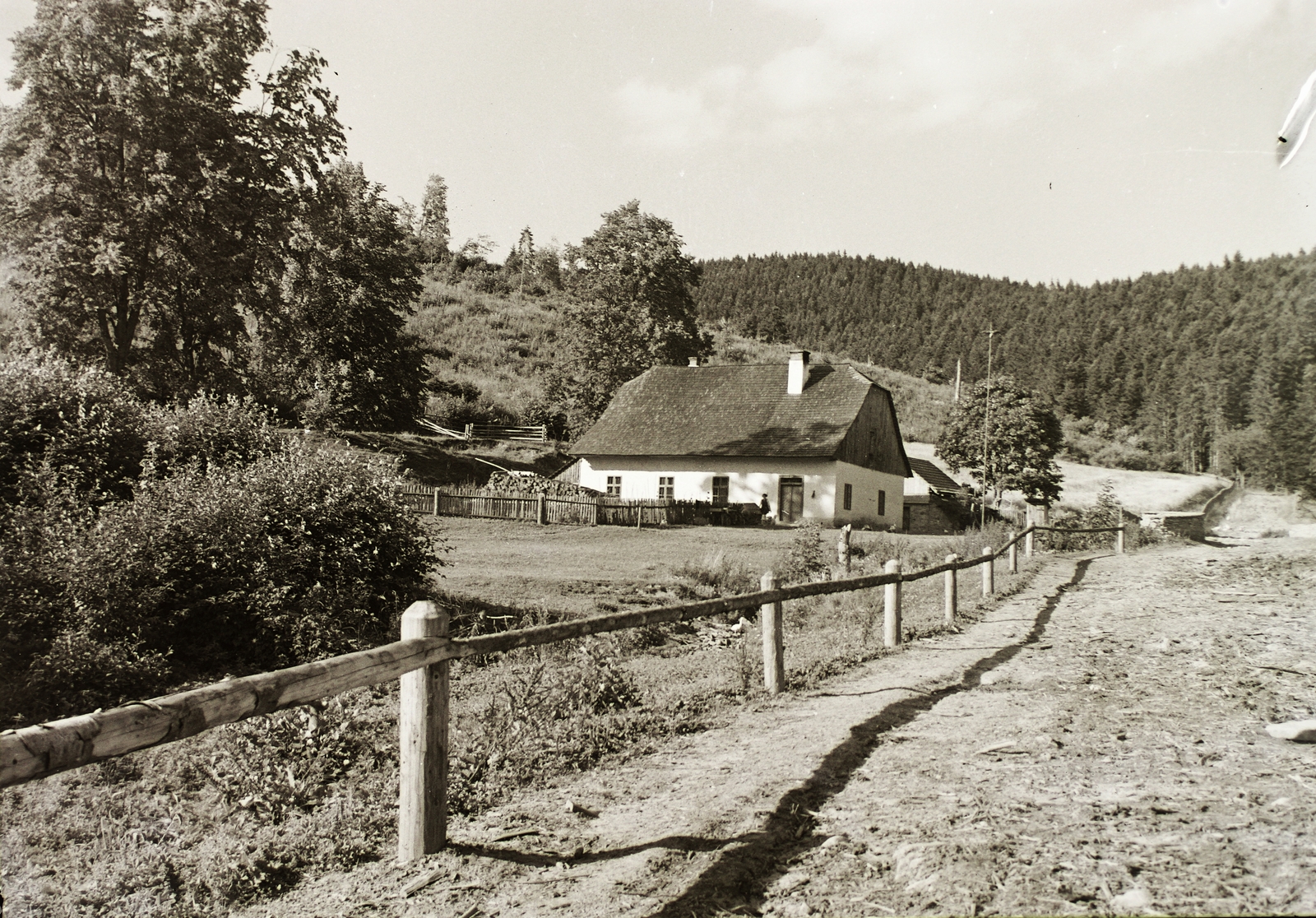 Slovakia, Lőcse-Lublói hegység, Pokolvölgy, erdőőri lak., 1936, Schermann Ákos, Schermann Szilárd, Fortepan #95585