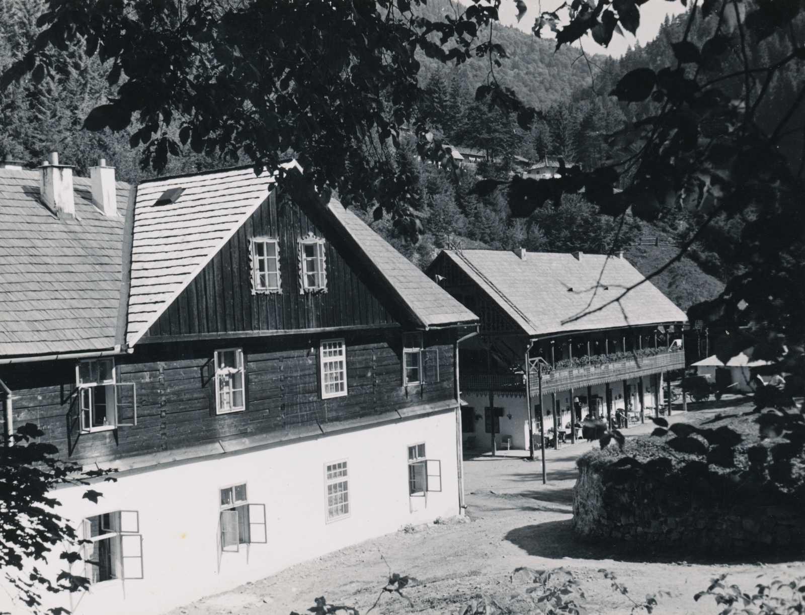 Romania,Transylvania, Valea Vinului, a Casa scriitorilor turistaház., 1941, Schermann Ákos, Fortepan #95740