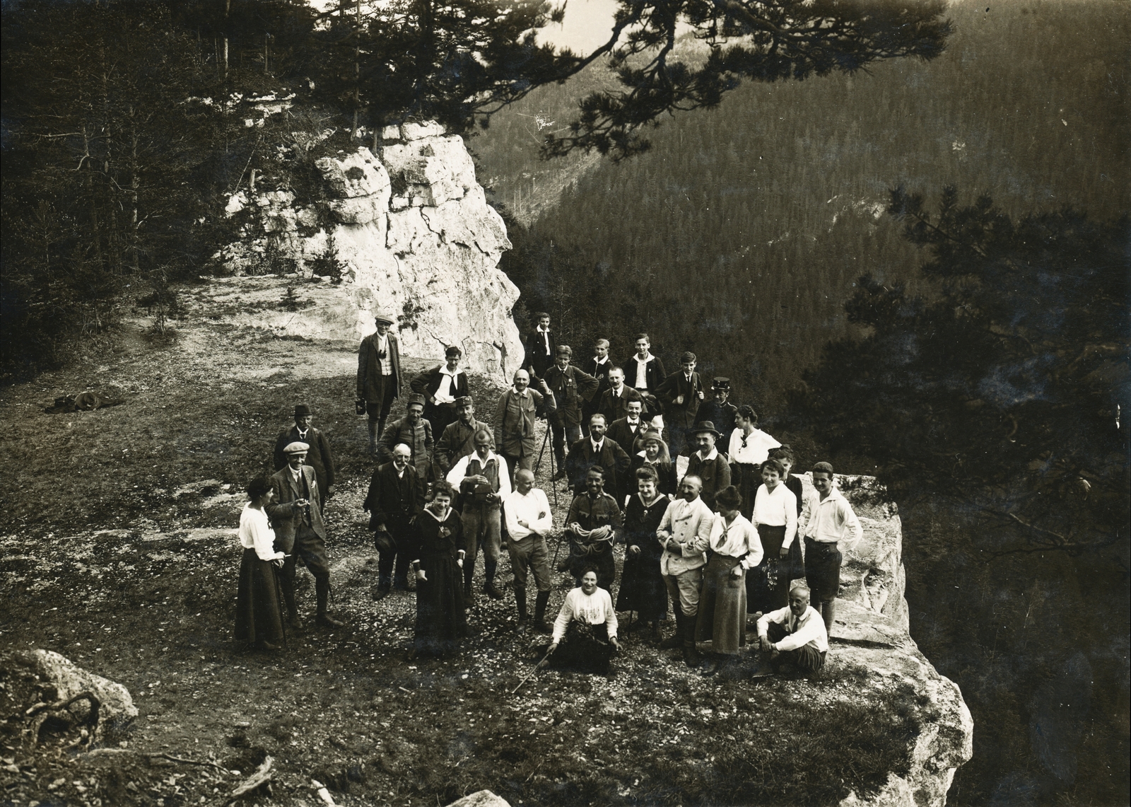 Slovakia, Slovak Paradise National Park, Spišské Tomášovce, Tamásfalvi kilátó., 1915, Schermann Ákos, excursion, Fortepan #95825