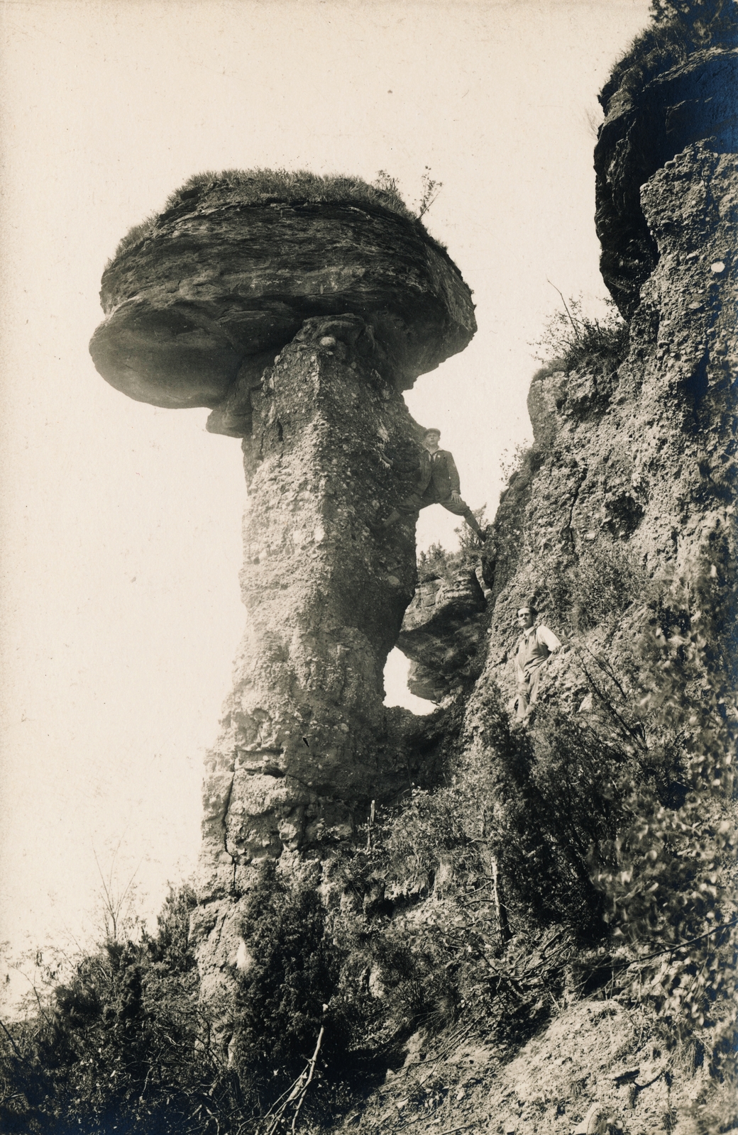 Slovakia, Markušovce, Hernád-völgy, Márkusfalvi szikla-gomba., 1929, Schermann Ákos, Czechoslovakia, crag, Fortepan #95867