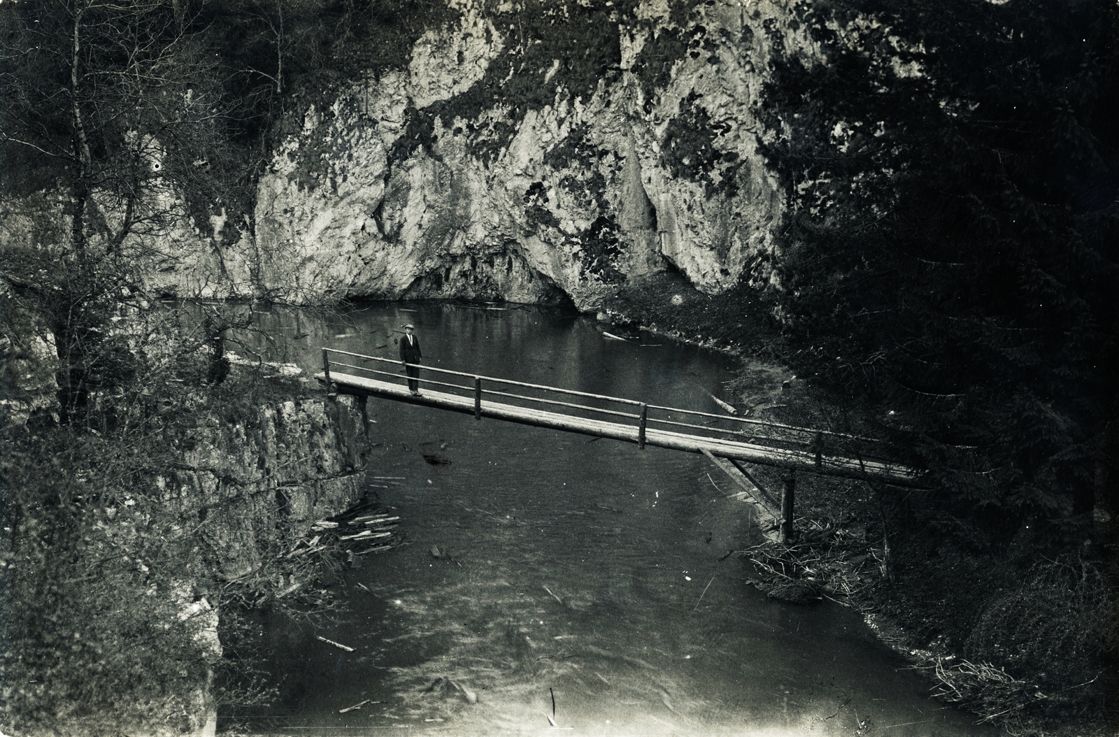 Slovakia, Slovak Paradise National Park, Hernád-völgy., 1928, Schermann Ákos, Czechoslovakia, river, wooden bridge, Fortepan #95880