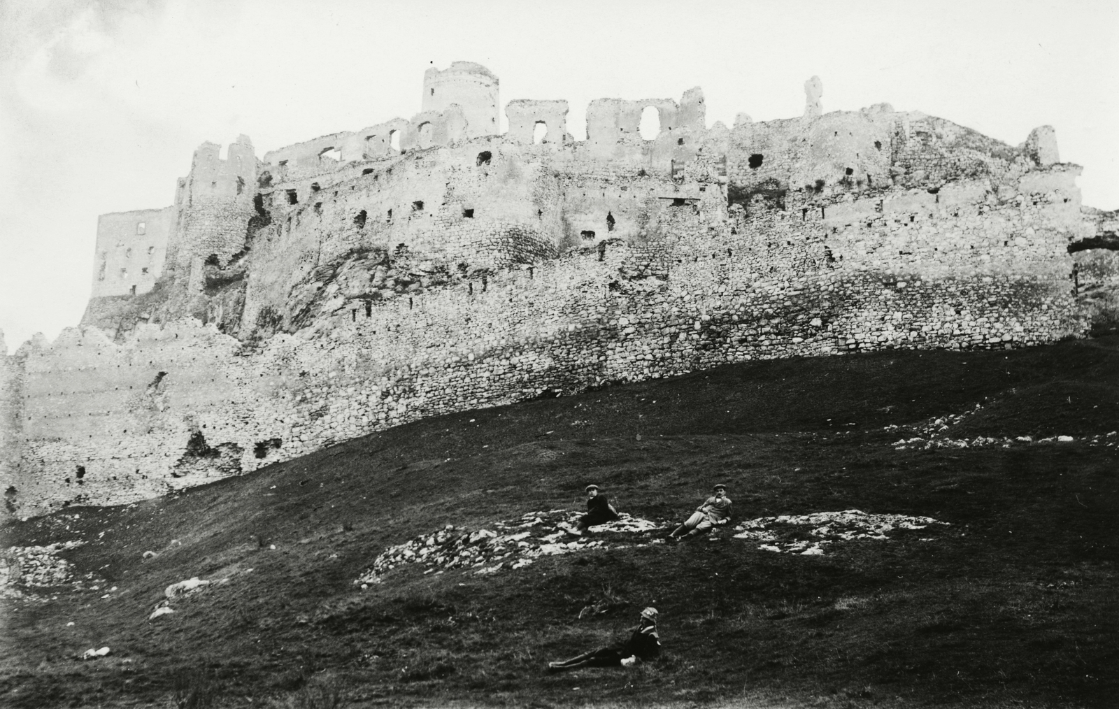 Slovakia, Spišské Podhradie, Szepes vára., 1932, Schermann Ákos, Czechoslovakia, castle ruins, castle, Fortepan #96049