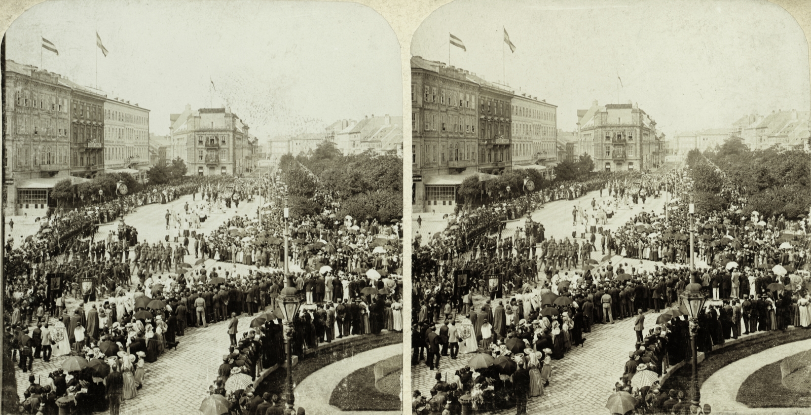 Slovakia, Bratislava, Sétatér (később Hviezdoslavovo námestie)., 1900, Schermann Ákos, flag, watch, hotel, lamp post, stereophoto, Ignác Feigler Jr.-design, Fortepan #96096