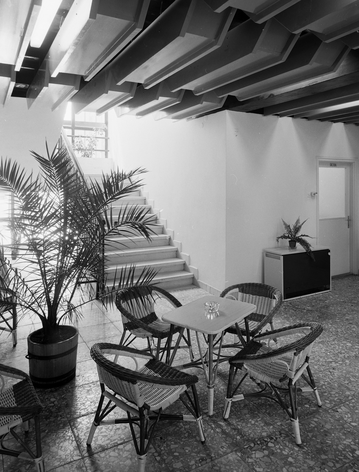 1978, Kádas Tibor, wicker chair, furniture, stairs, interior, table, ashtray, radiator, hall, Fortepan #9616