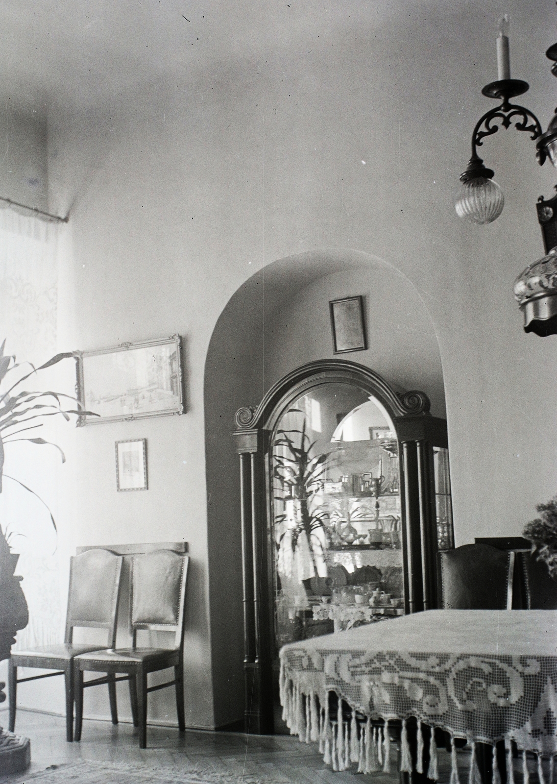 Hungary, Budapest I., Úri utca 19., Neÿ Ákos MÁV-igazgató lakása., 1935, Buzinkay Géza, furniture, chandelier, cabinet, Budapest, Fortepan #96196