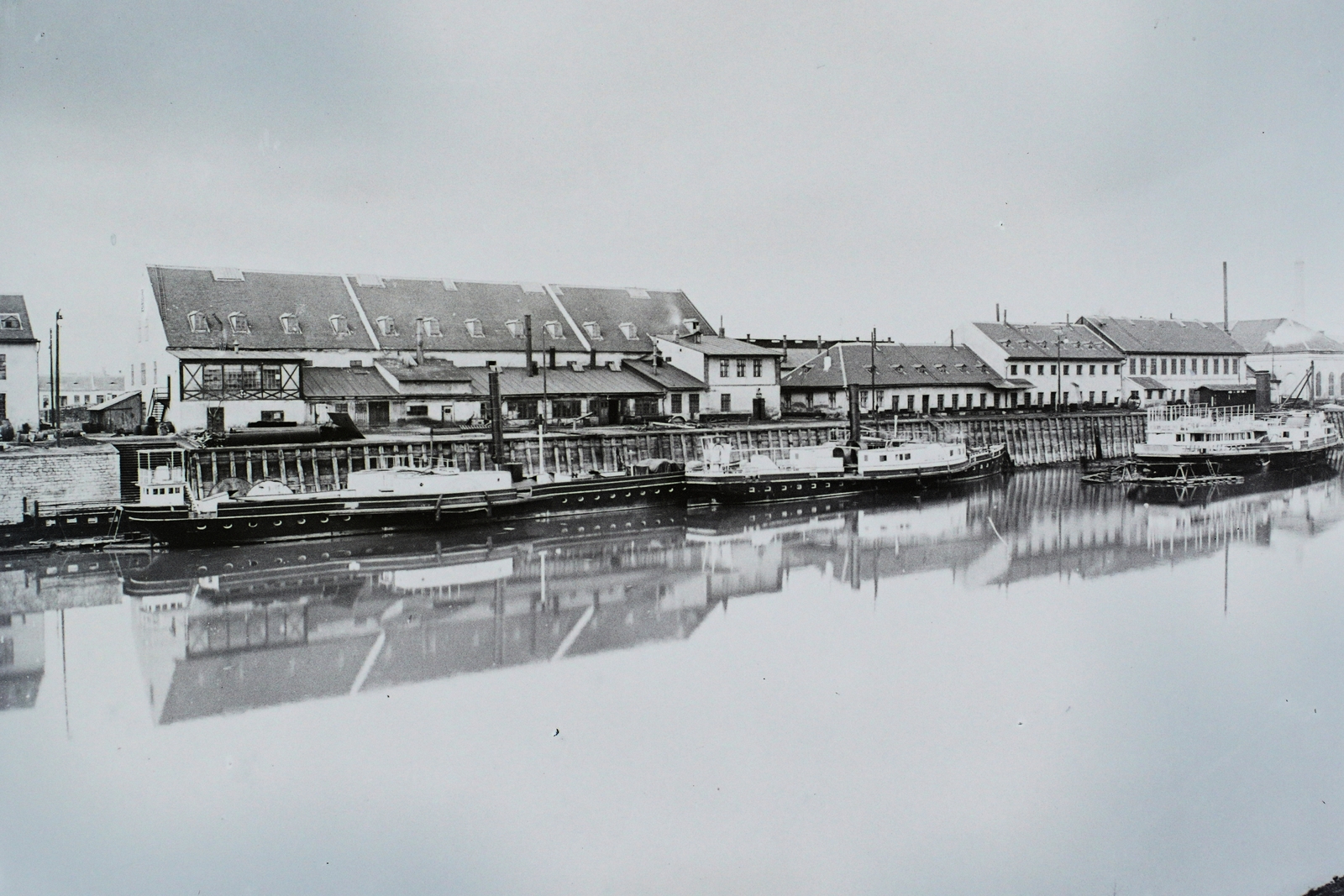 Hungary, Óbuda, Budapest III., Óbudai Hajógyár., 1900, Magyar Földrajzi Múzeum / Erdélyi Mór cége, ship, water surface, port, shipbuilding industry, steamboat, Budapest, Fortepan #96225