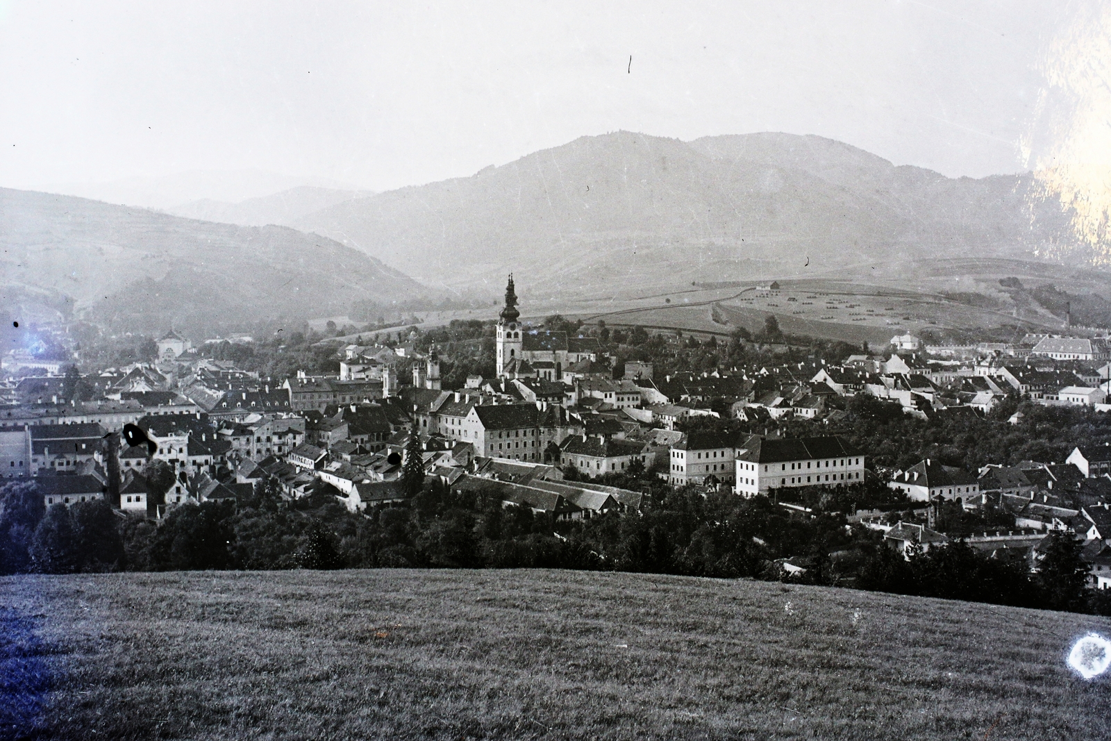 Szlovákia, Besztercebánya, a város látképe, középen a Barbakán., 1906, Magyar Földrajzi Múzeum / Erdélyi Mór cége, látkép, templomtorony, Fortepan #96233