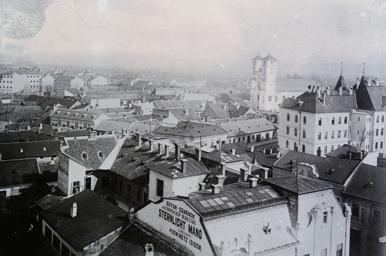 Romania,Transylvania, Lugoj, látkép a görögkatolikus templom tornyából a görögkeleti templom felé nézve, jobbra a Magyar Királyi Pénzügyi Igazgatóság épülete., 1910, Magyar Földrajzi Múzeum / Erdélyi Mór cége, roof, bird's eye view, Fortepan #96243