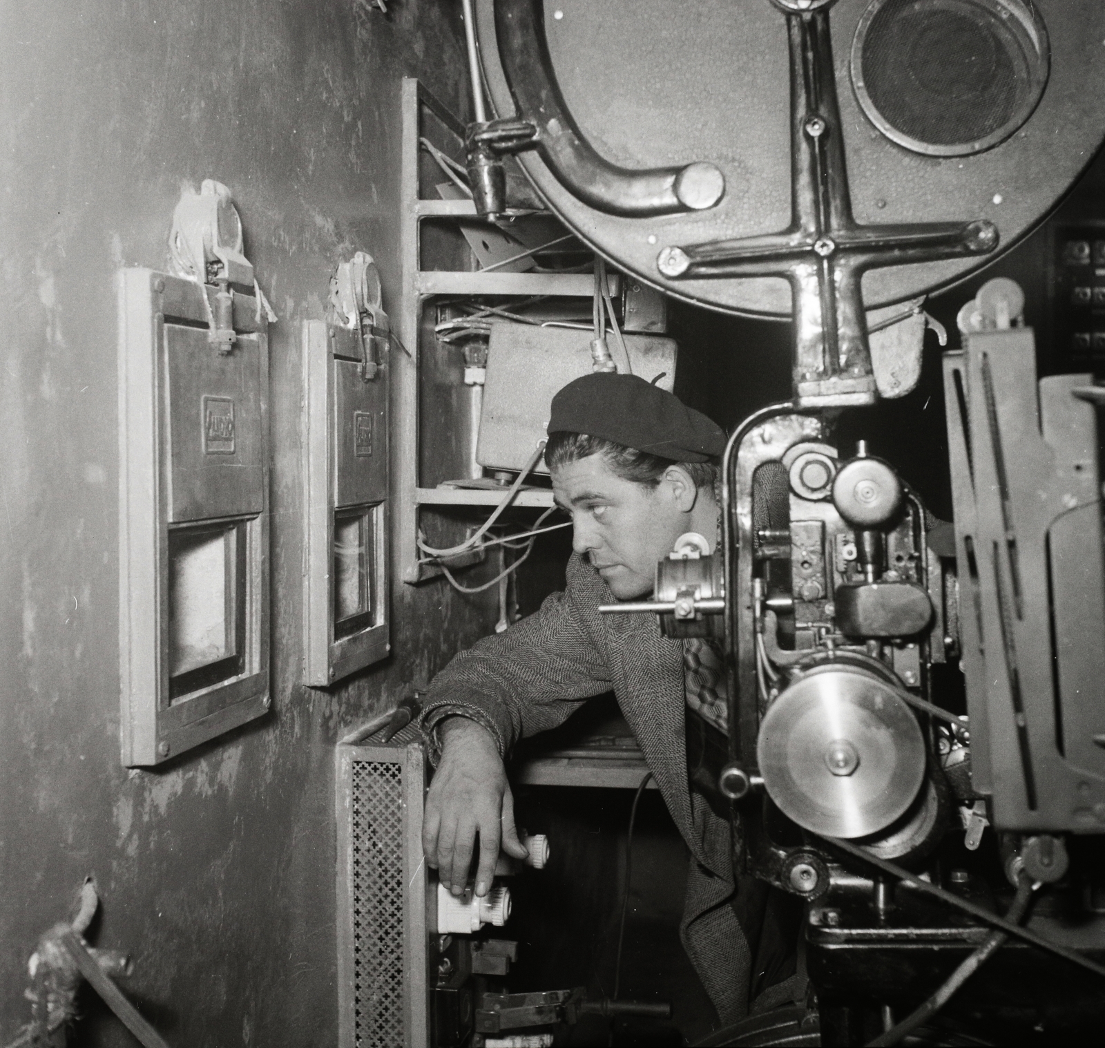 Hungary, 1954, Kotnyek Antal, projectionist, projection room, photo aspect ratio: square, Fortepan #96313