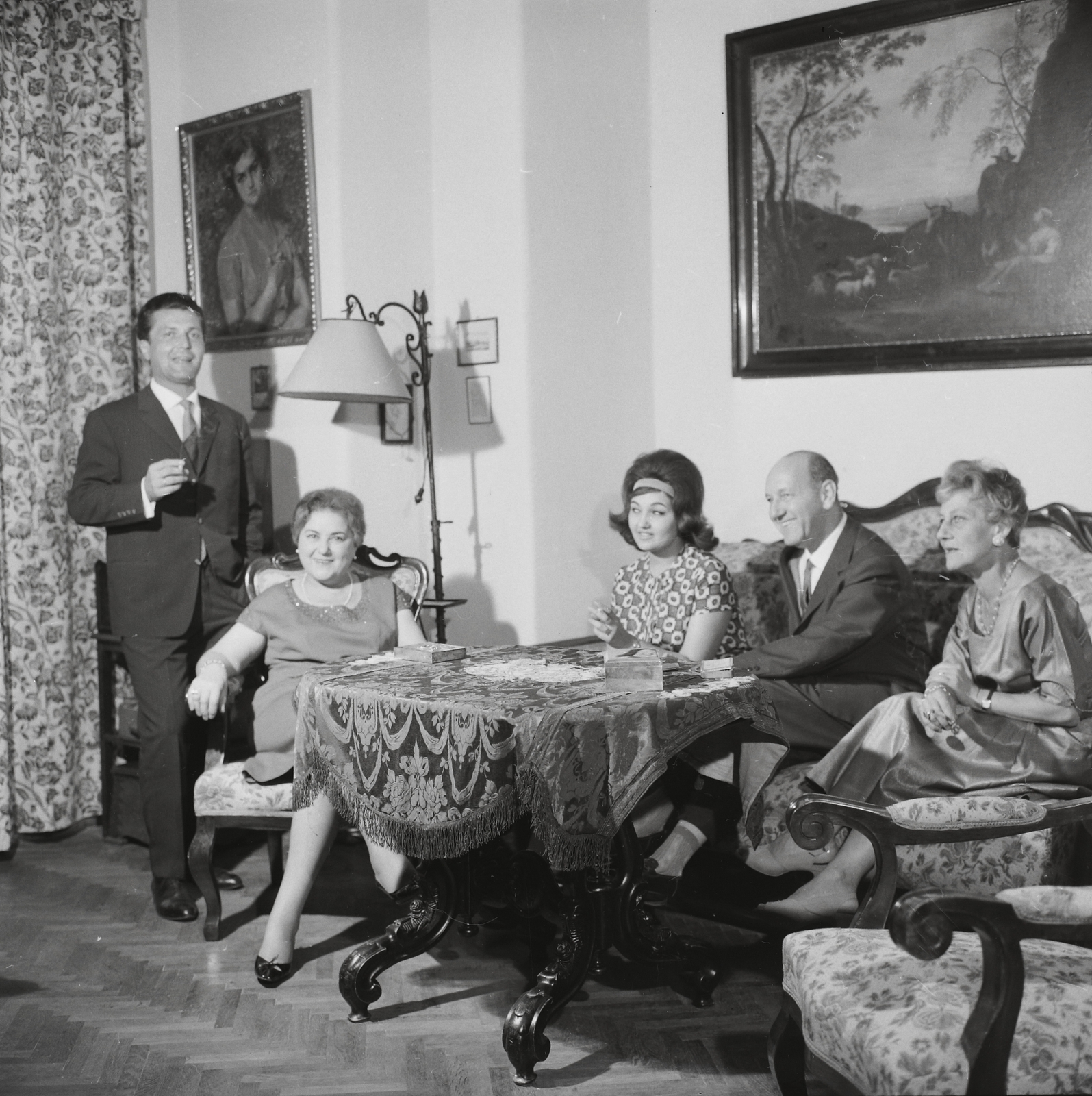 1960, Kotnyek Antal, állólámpa, csoportkép, bútor, festmény, enteriőr, társaság, parketta, színész, Fortepan #96386