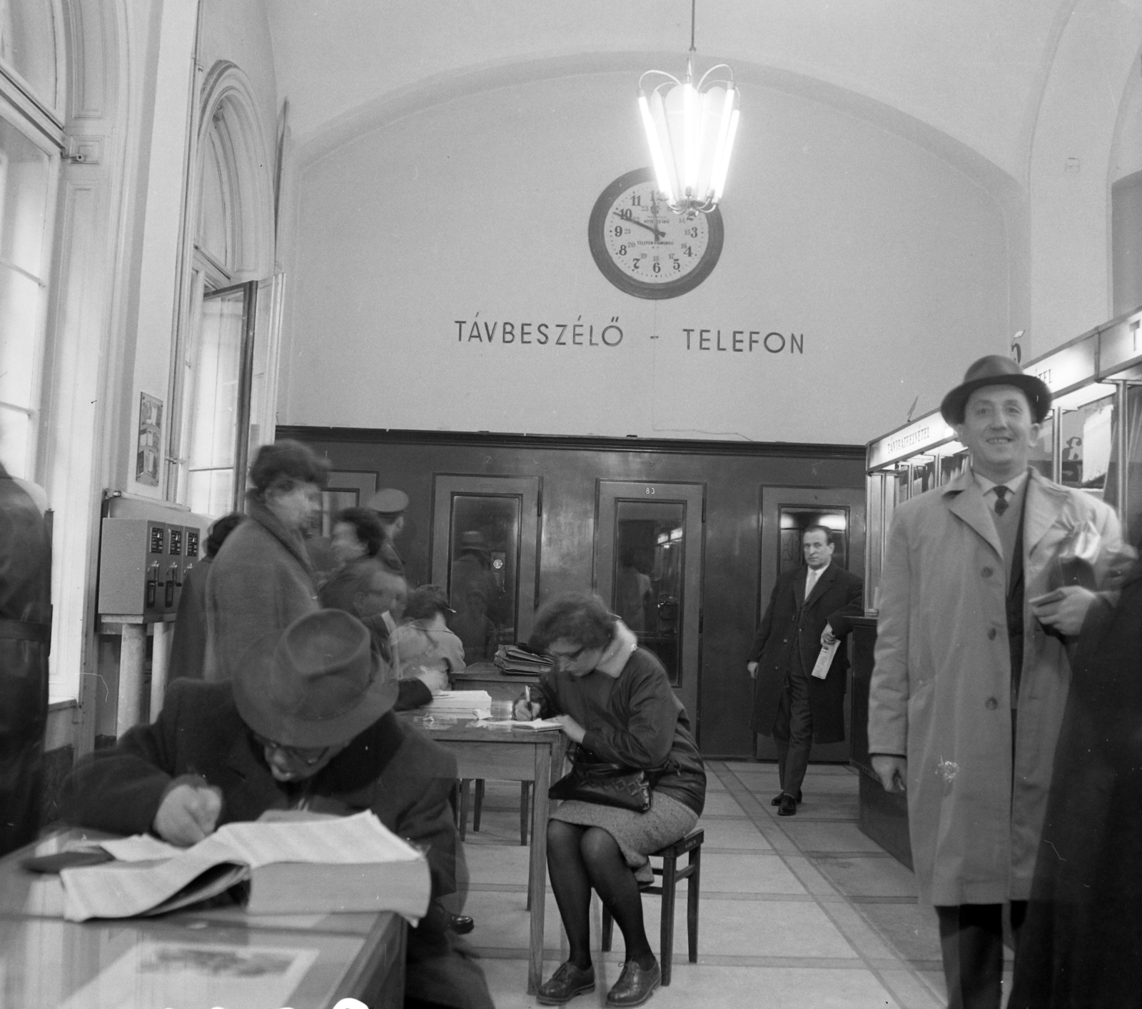 Hungary, Budapest V., Petőfi Sándor utca, Főposta, kisterem., 1964, UVATERV, watch, phone booth, table, phone book, Budapest, post office, Fortepan #96658