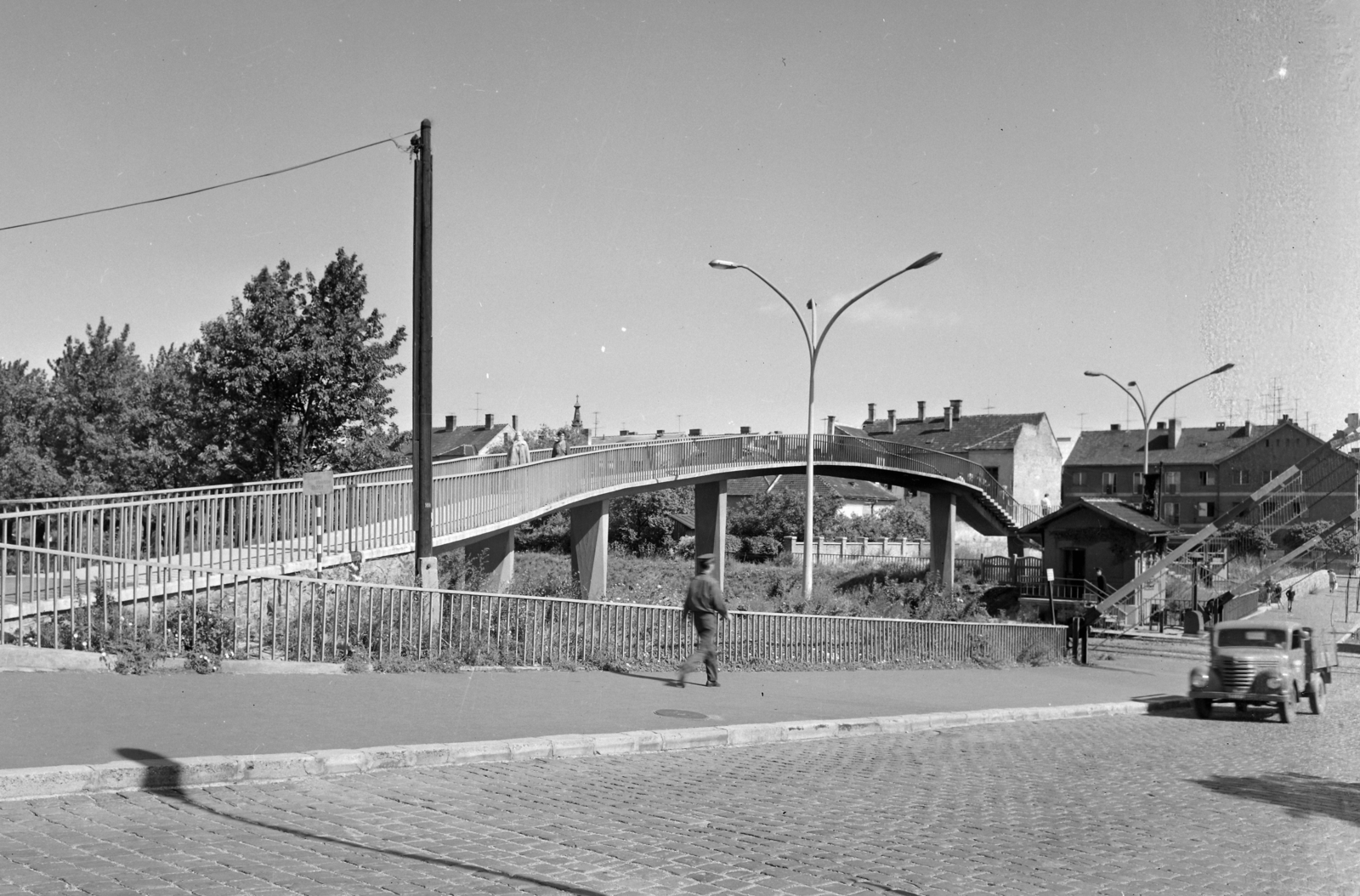 Hungary, Sopron, Batsányi utcai gyalogos felüljáró., 1968, UVATERV, overpass, Fortepan #96915