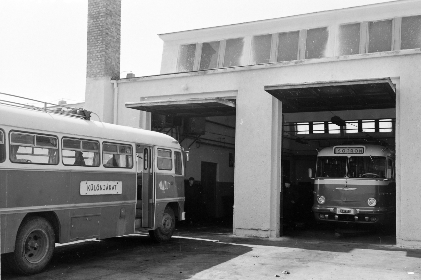 Hungary, Sopron, Somfalvi út, 19 sz. AKÖV (később Kisalföld Volán) telep., 1964, UVATERV, Fortepan #97008