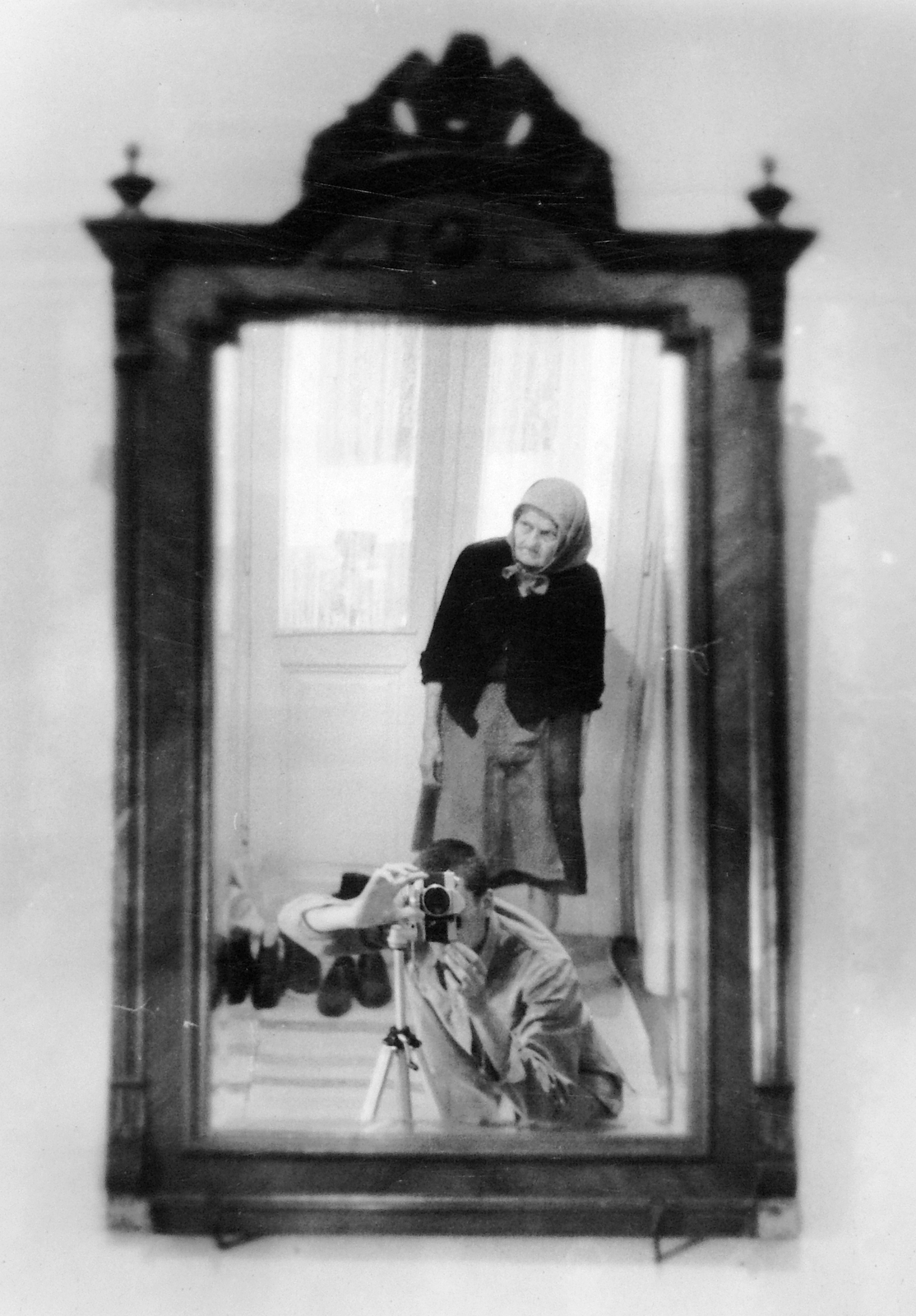 1988, Fortepan, reflection, shoe, camera, boy, woman, photography, Fortepan #9702